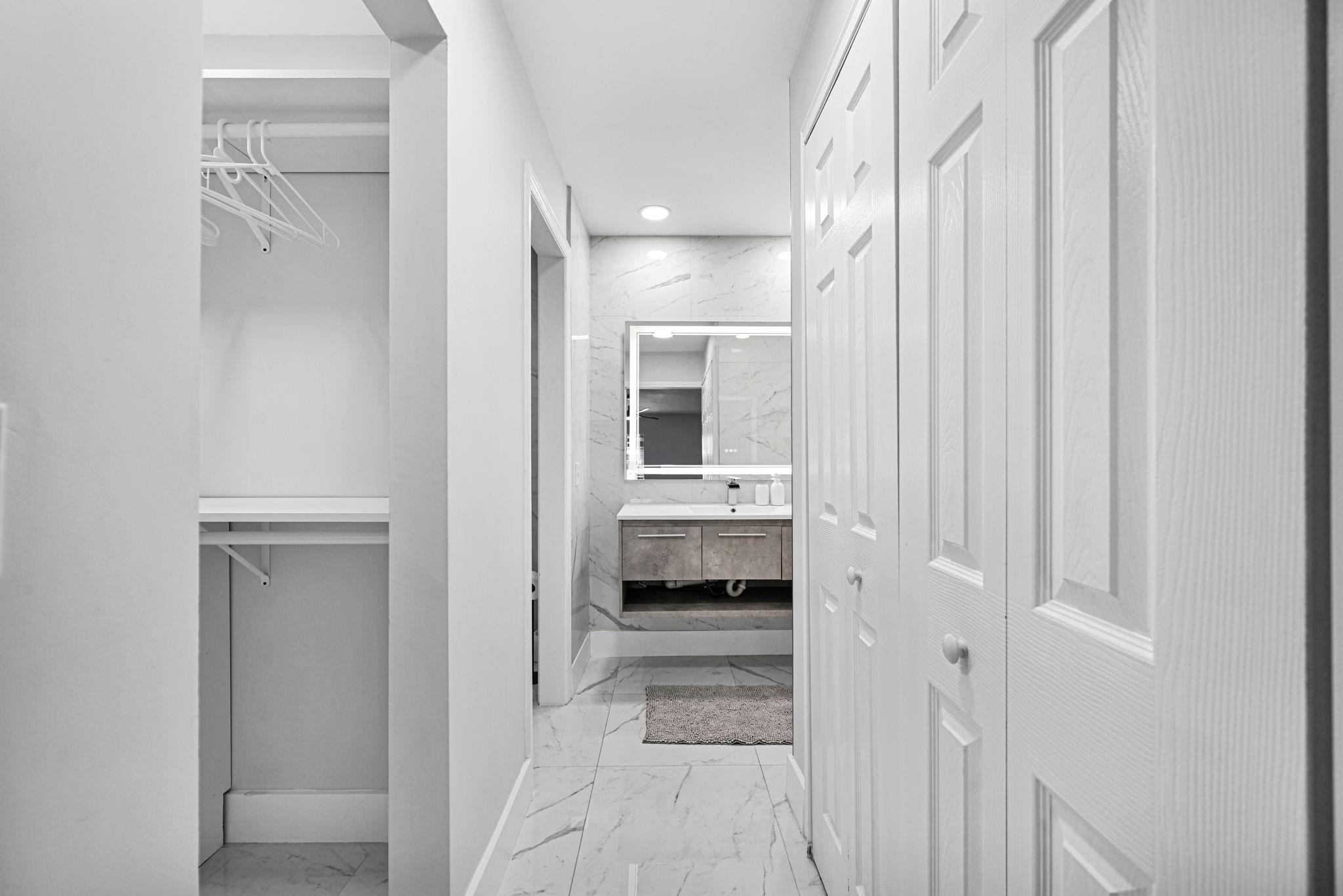 Bay Colony Club Condo - Residential Lease