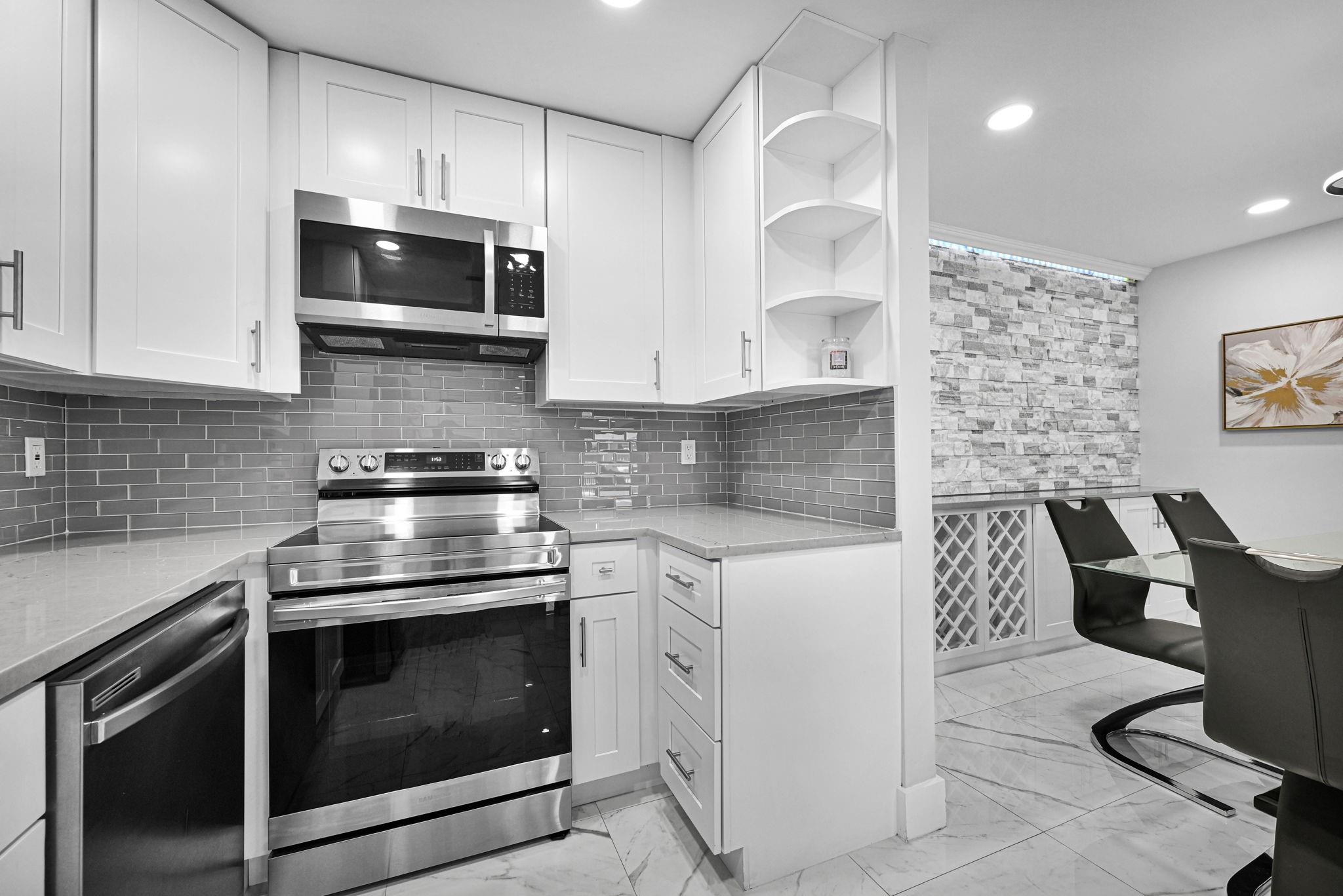 Bay Colony Club Condo - Residential Lease