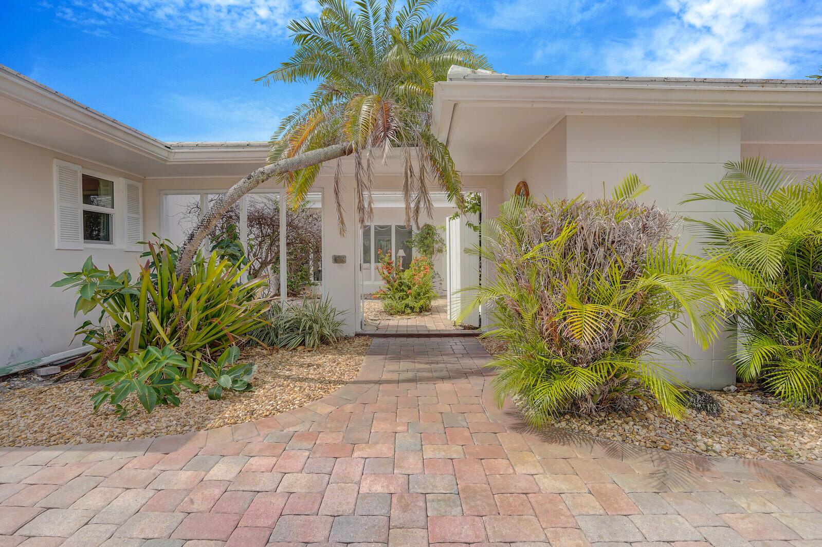 PALM BEACH ISLES 1 - Residential