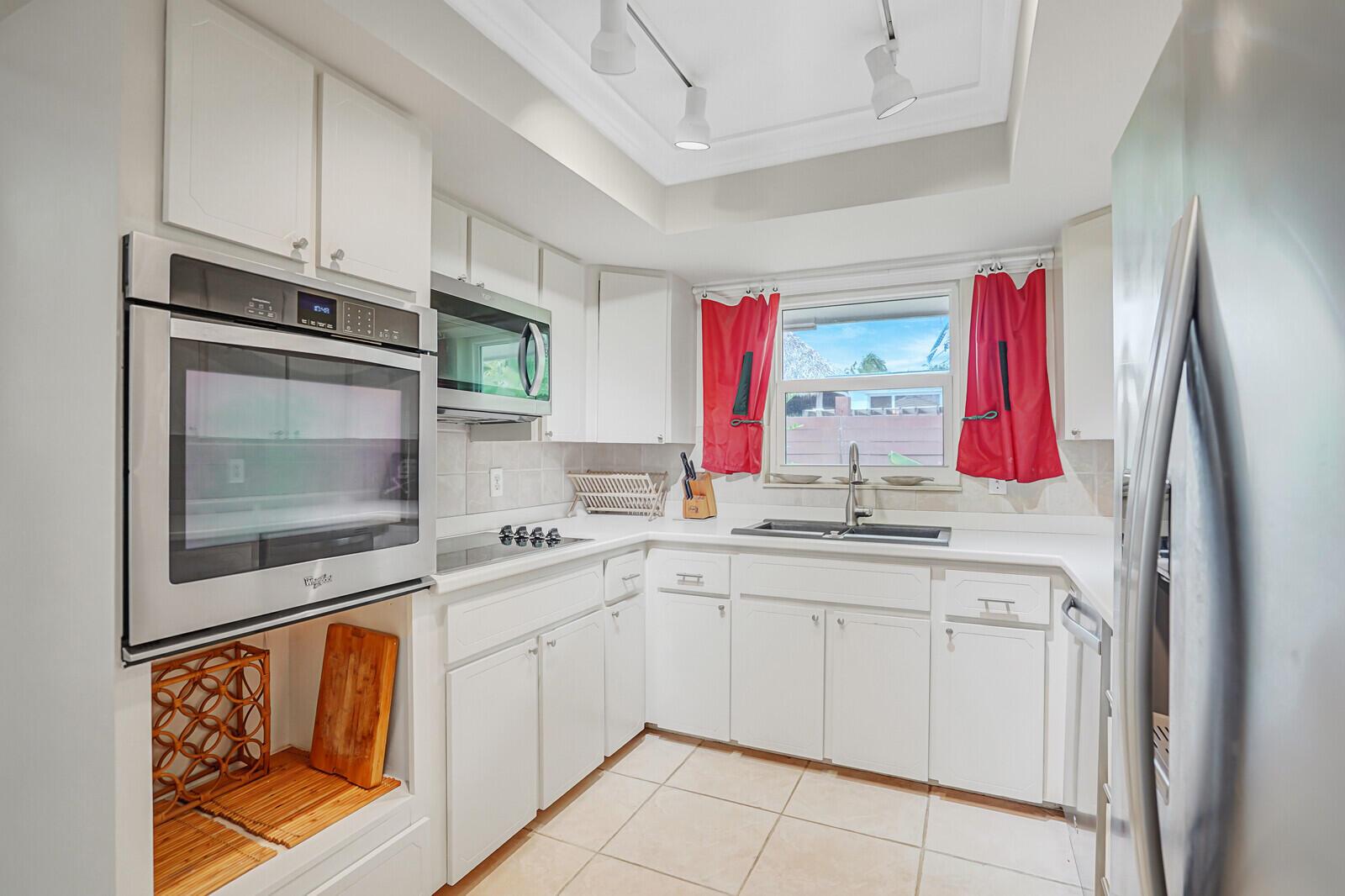 PALM BEACH ISLES 1 - Residential