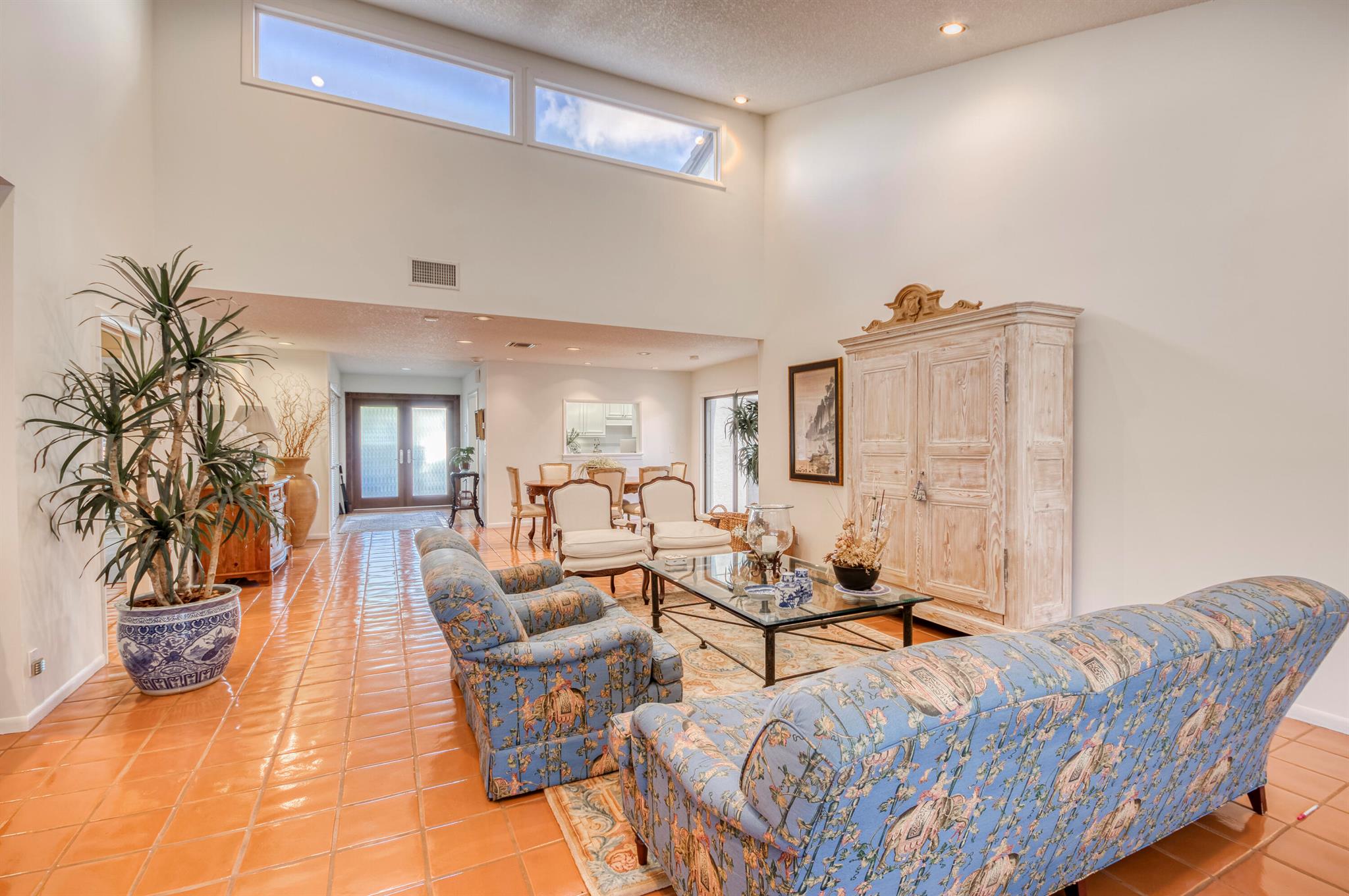 3 Brentwood Drive