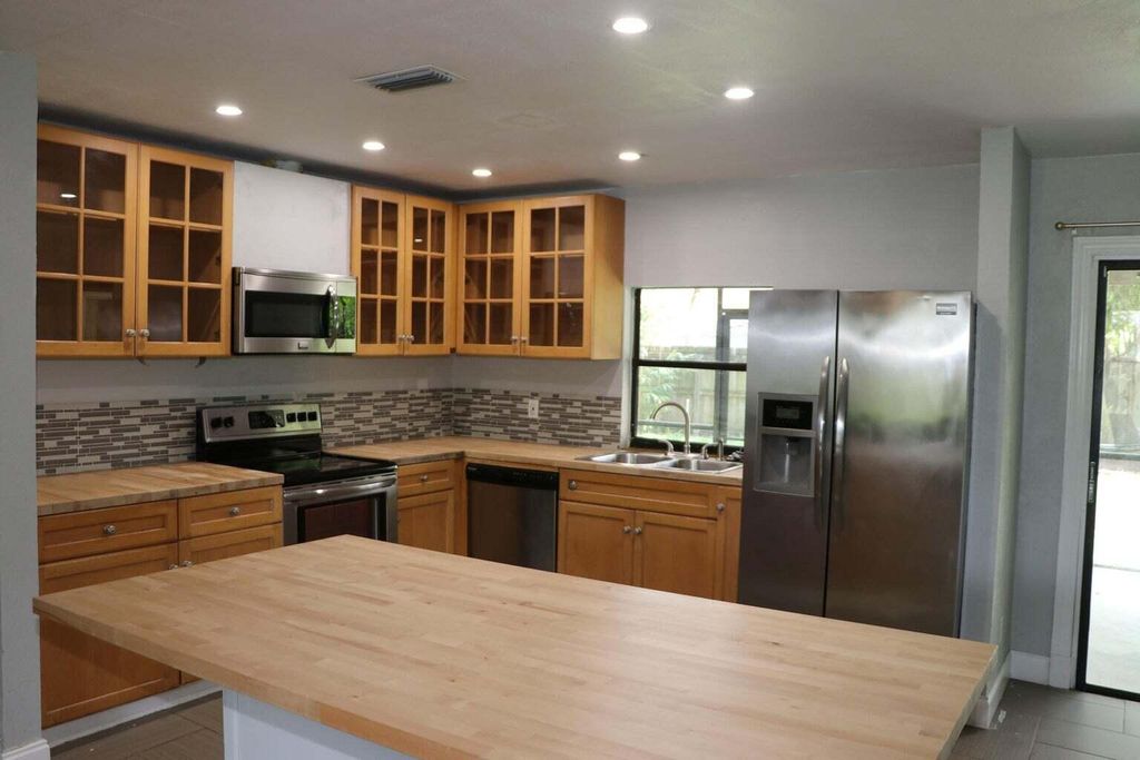 Photo of 6294 Francis Street, Jupiter, FL 33458 (MLS # R10933352)