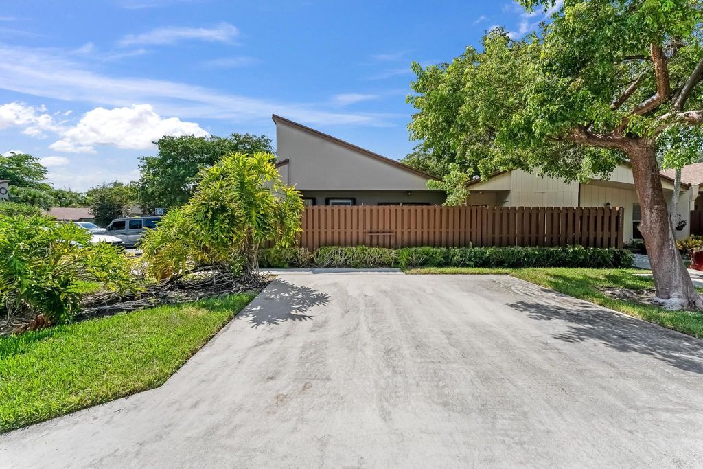 Photo of 22295 Timberly Drive, Boca Raton, FL 33428 (MLS # R11112875)