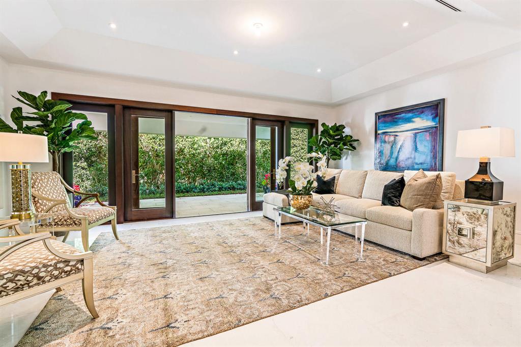 El Encanto 2 - Residential