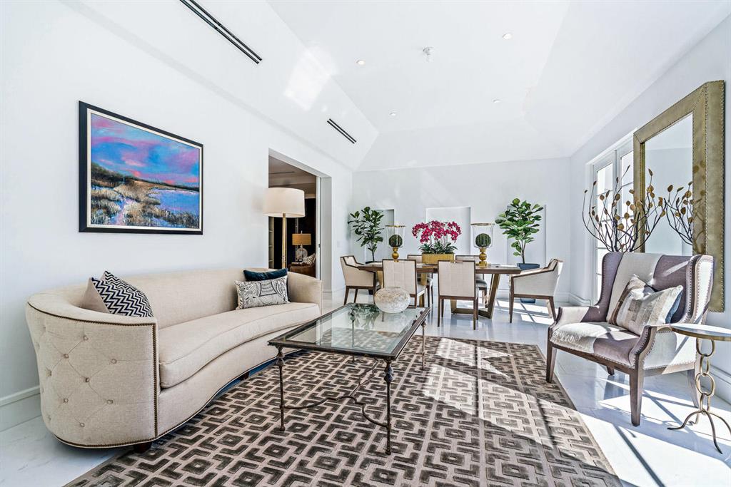 El Encanto 2 - Residential