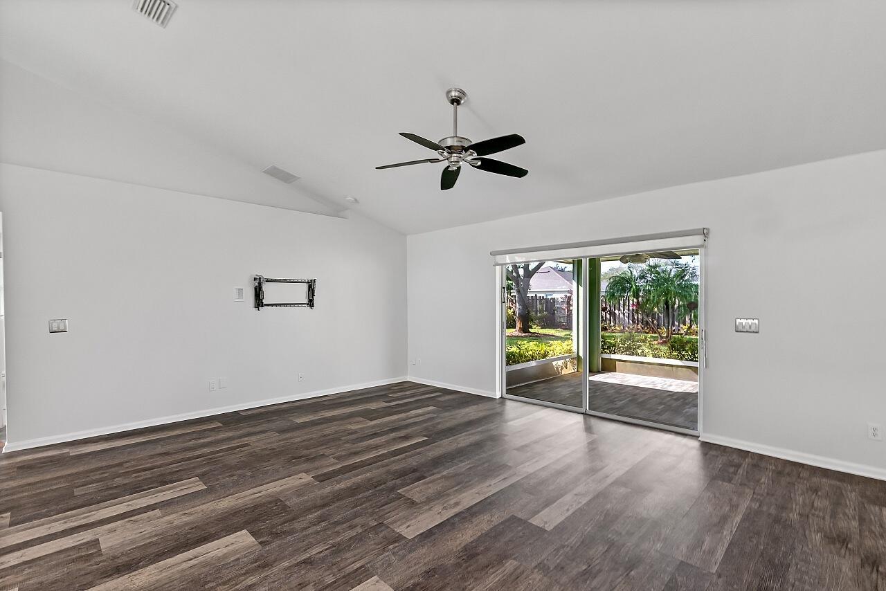 PORT ST LUCIE SECTION 3 - Residential