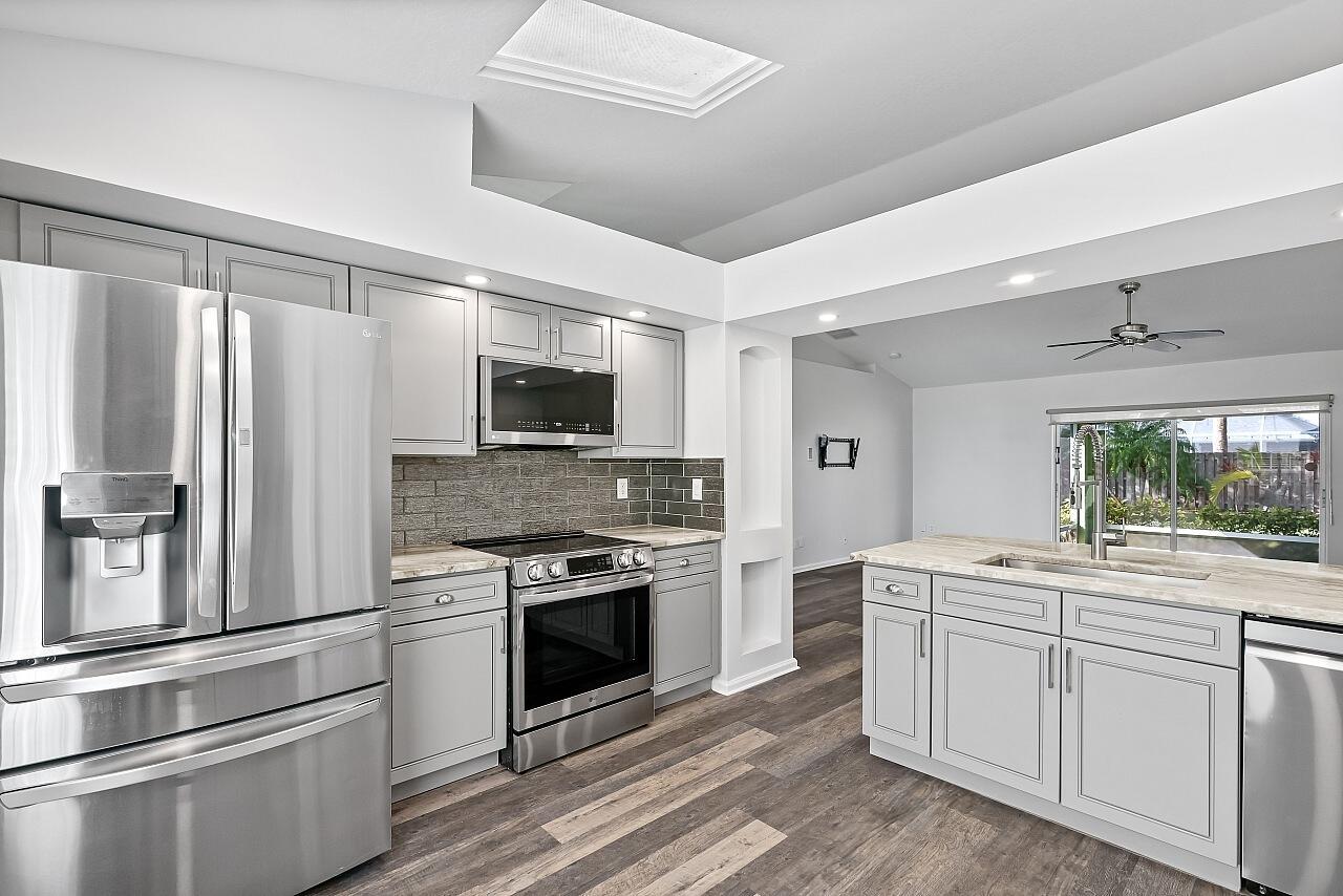 PORT ST LUCIE SECTION 3 - Residential