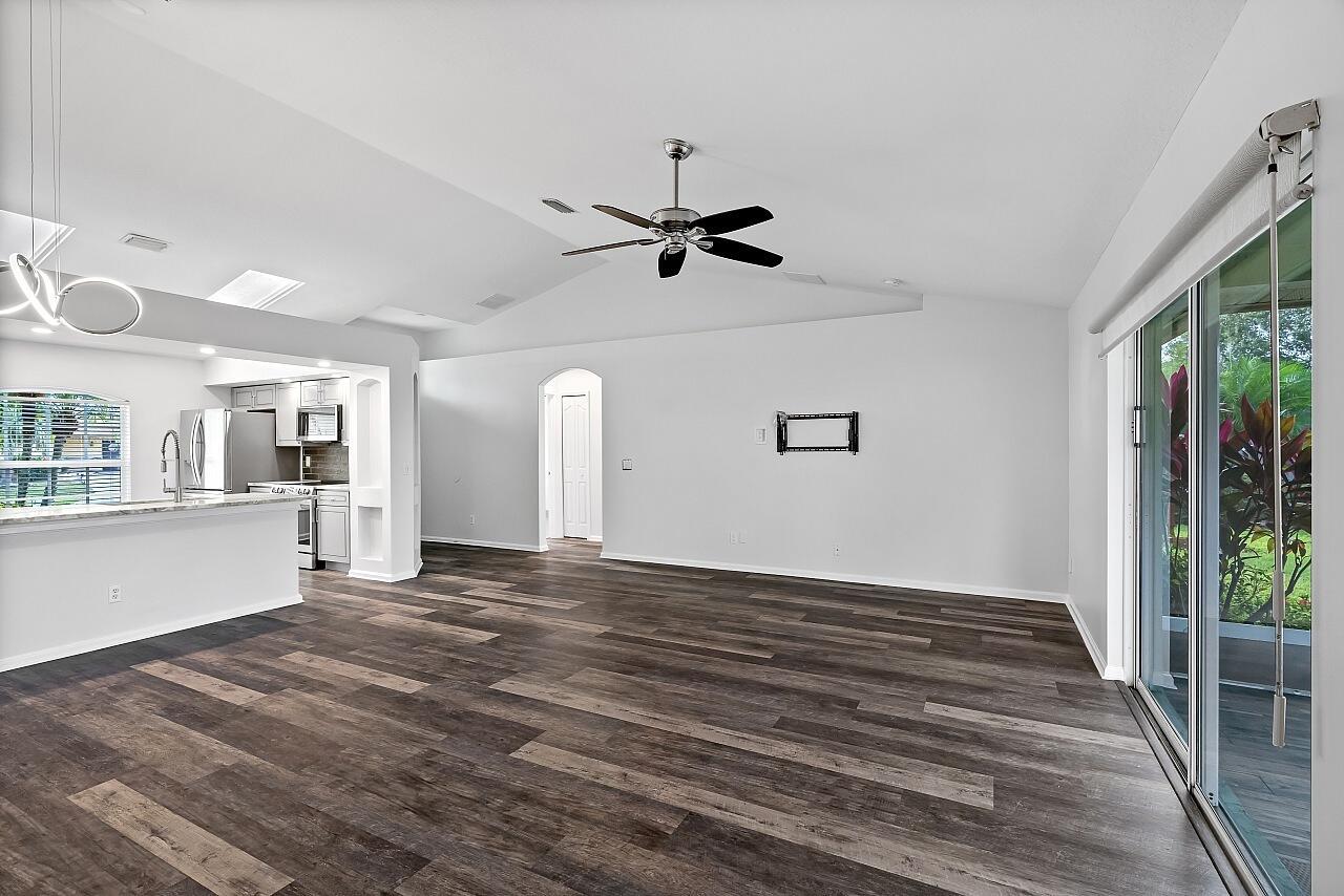 PORT ST LUCIE SECTION 3 - Residential