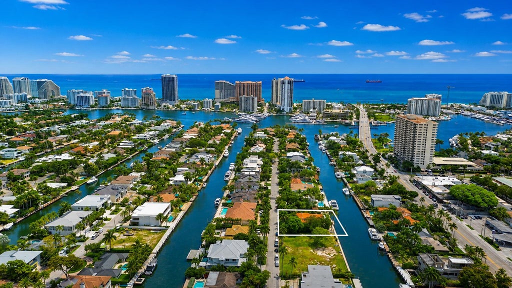 Photo of 2400 Delmar Place, Fort Lauderdale, FL 33301 (MLS # B26024836)