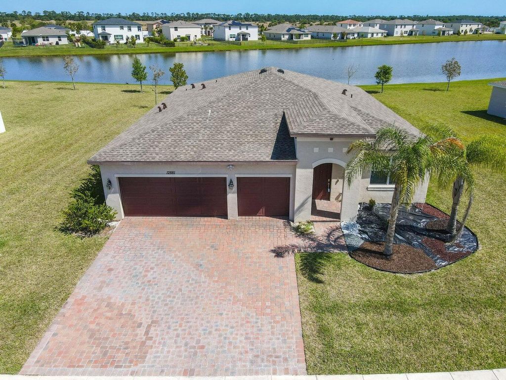 Photo of 12881 NW Copper Creek Drive, Port Saint Lucie, FL 34987 (MLS # R10998179)