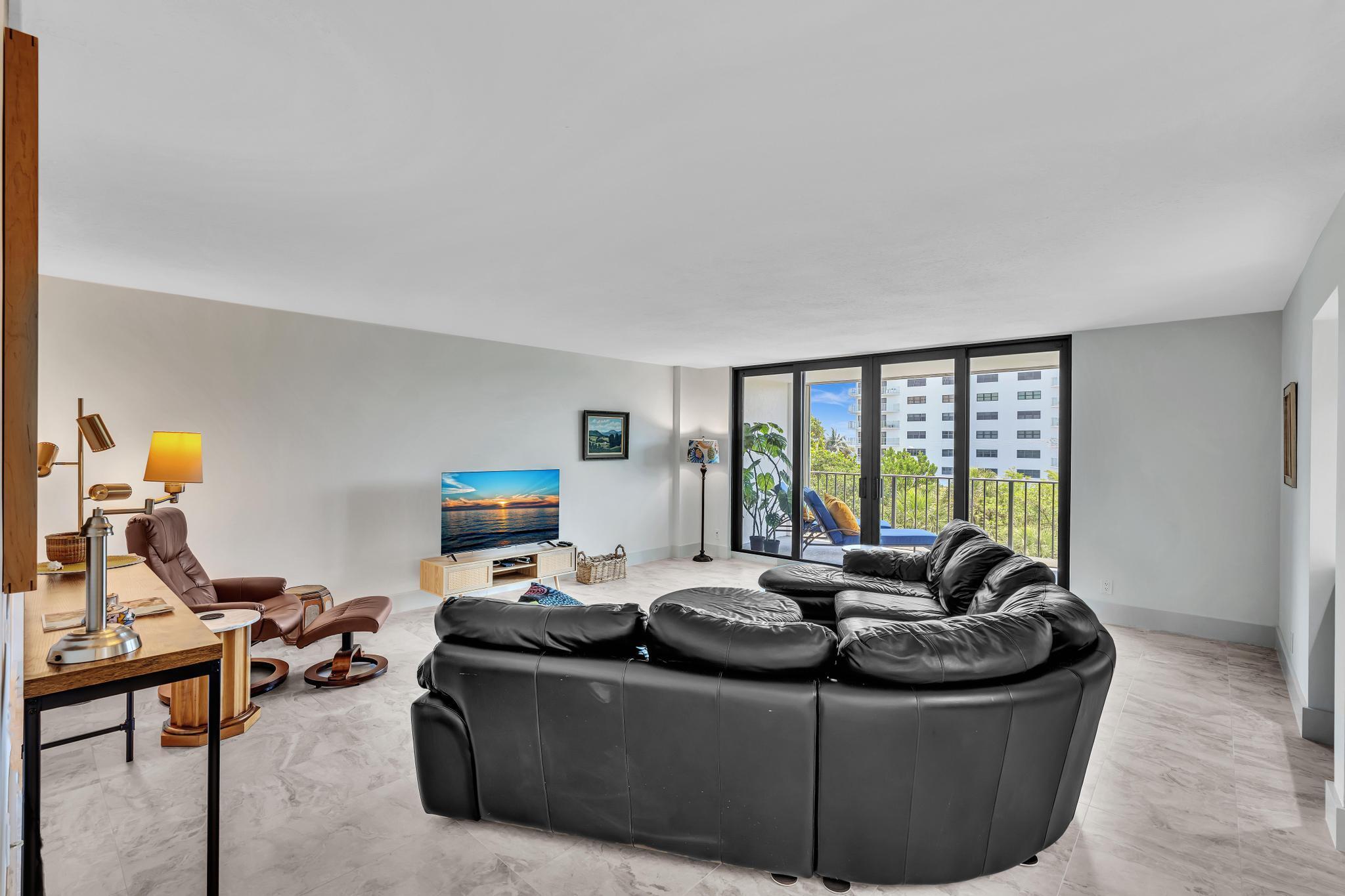 CARRON HOUSE CONDO - Residential