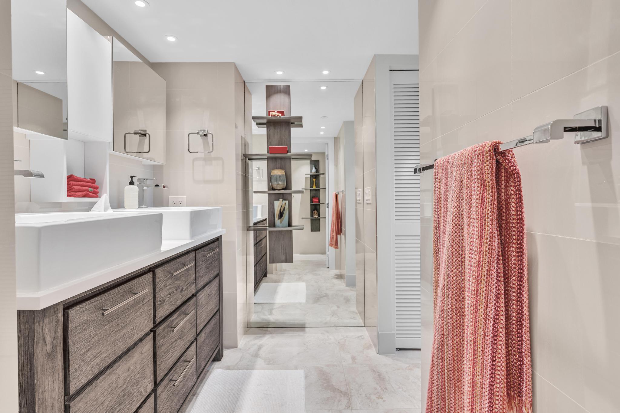 CARRON HOUSE CONDO - Residential