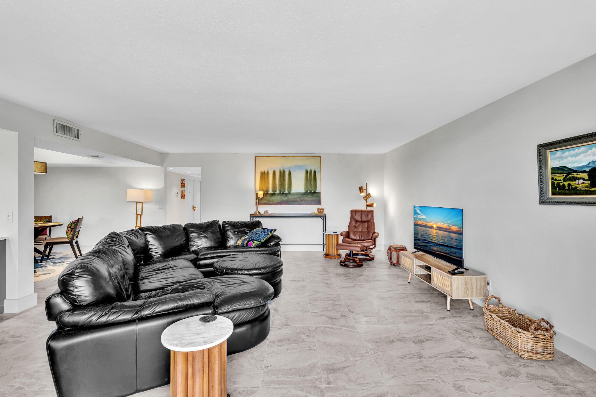 CARRON HOUSE CONDO - Residential