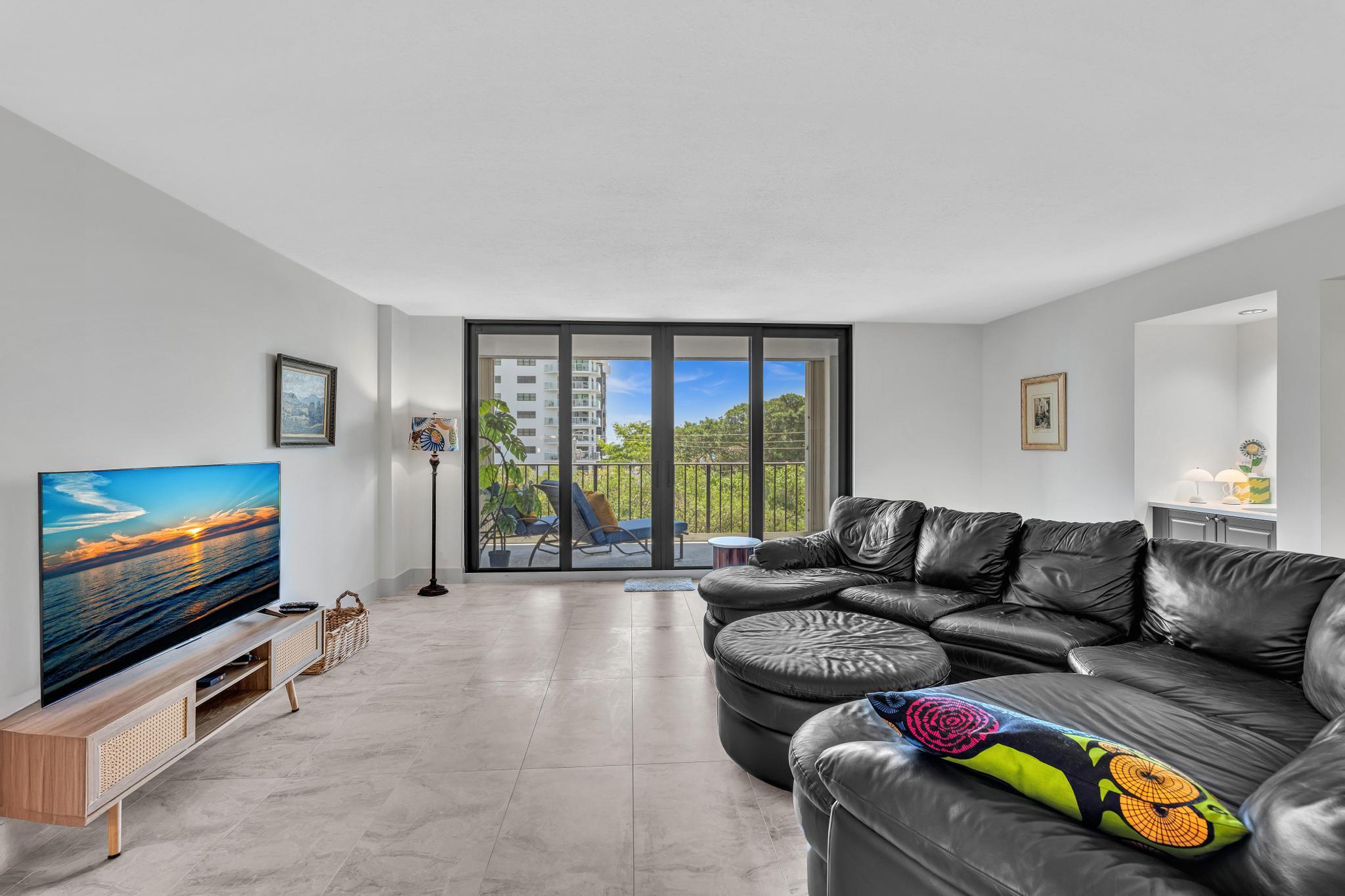 CARRON HOUSE CONDO - Residential