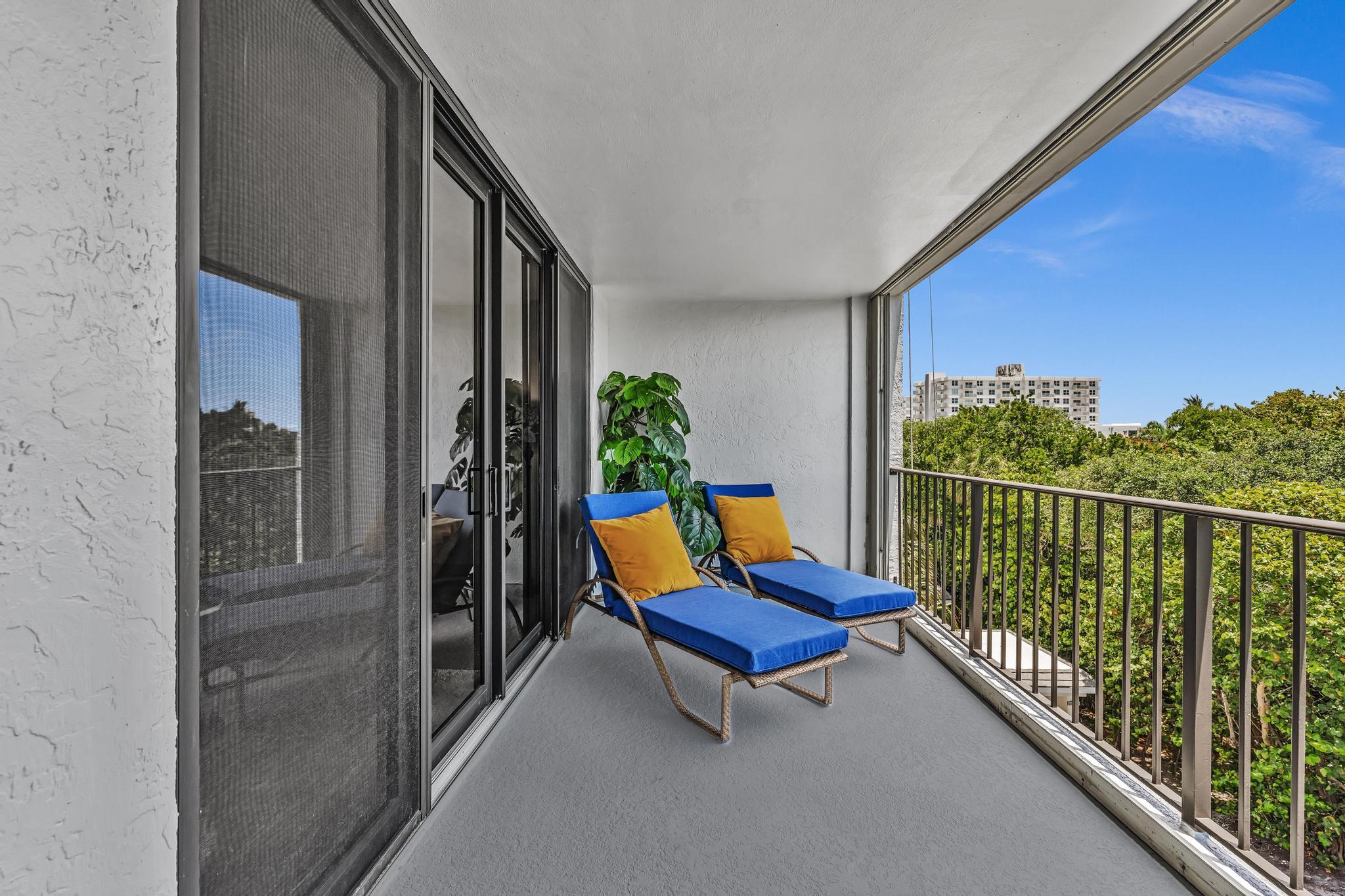 CARRON HOUSE CONDO - Residential