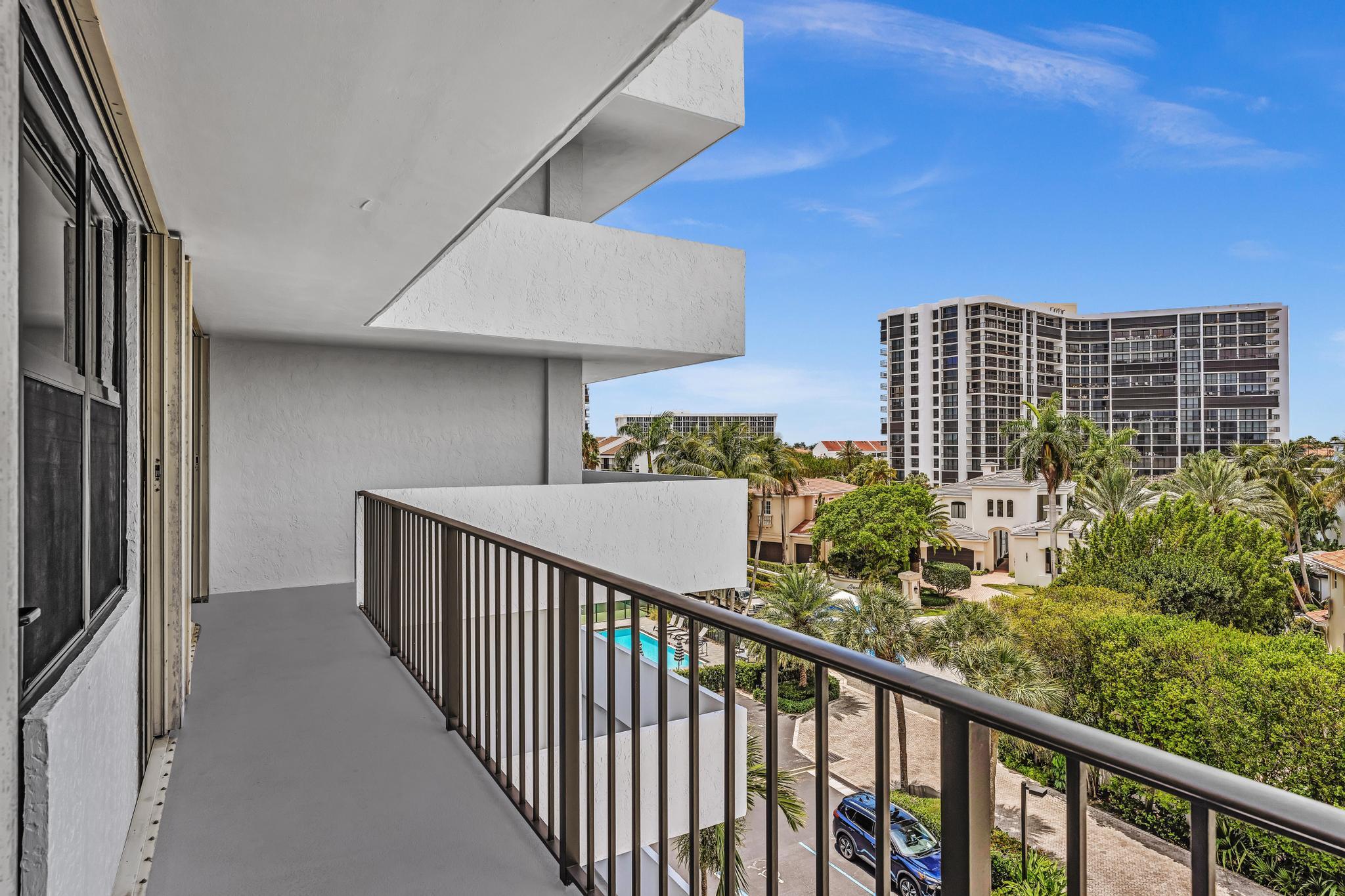 CARRON HOUSE CONDO - Residential