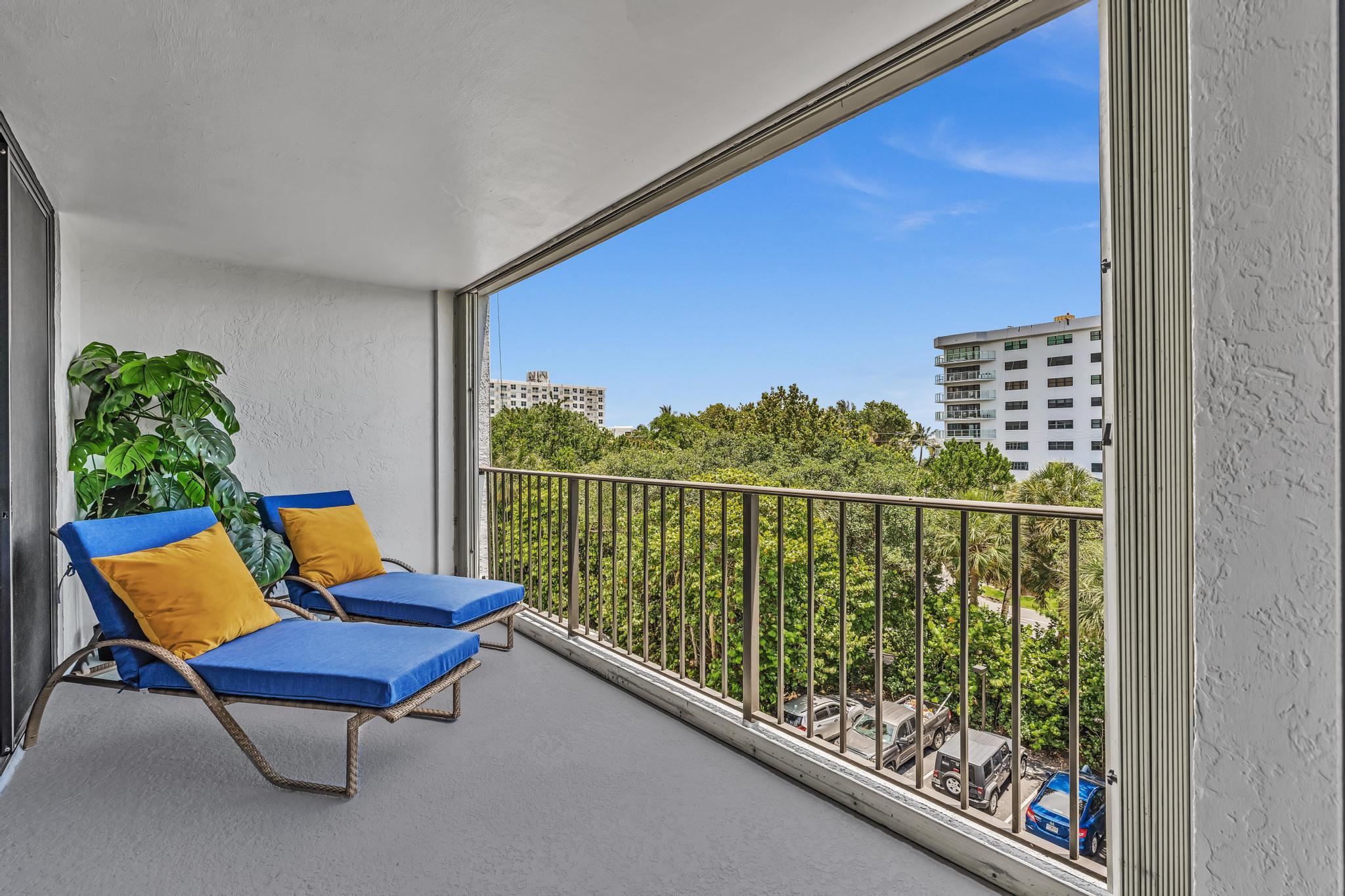 CARRON HOUSE CONDO - Residential