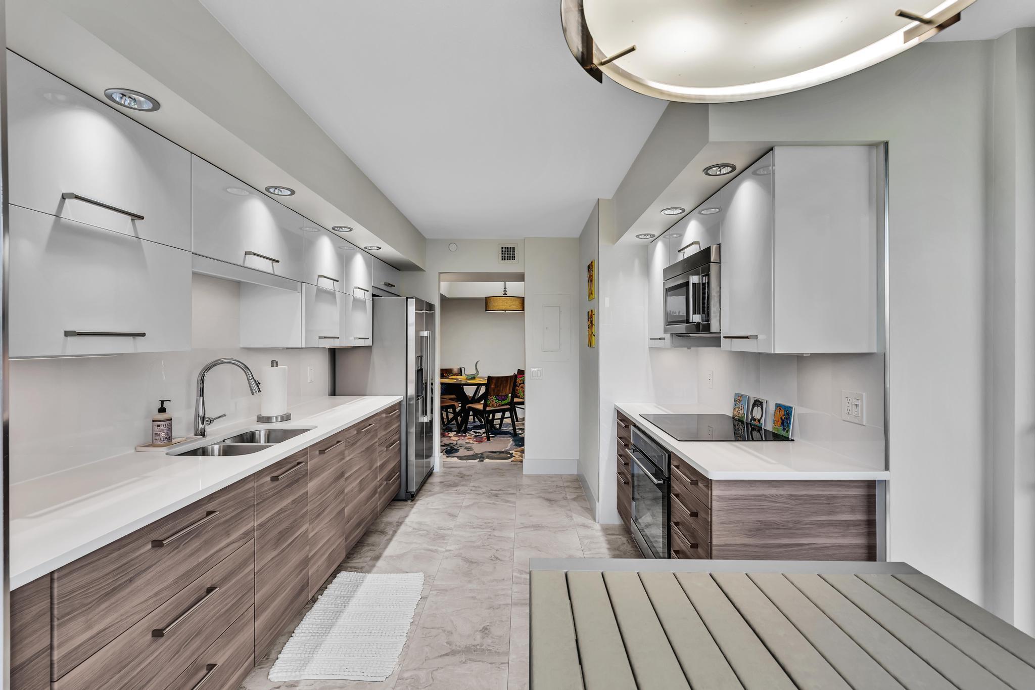 CARRON HOUSE CONDO - Residential