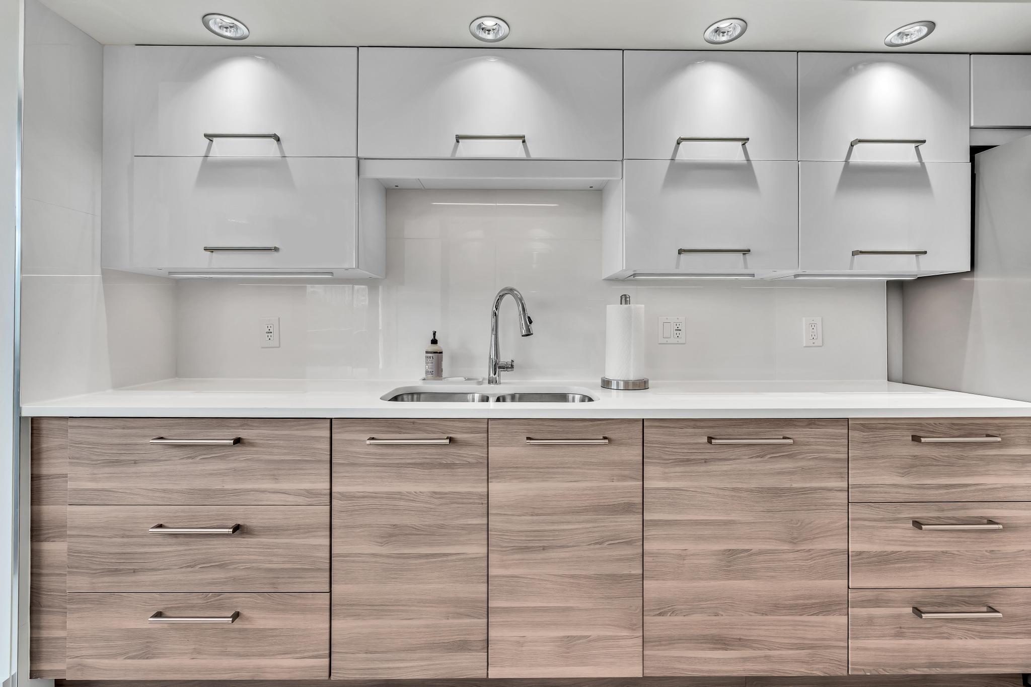 CARRON HOUSE CONDO - Residential