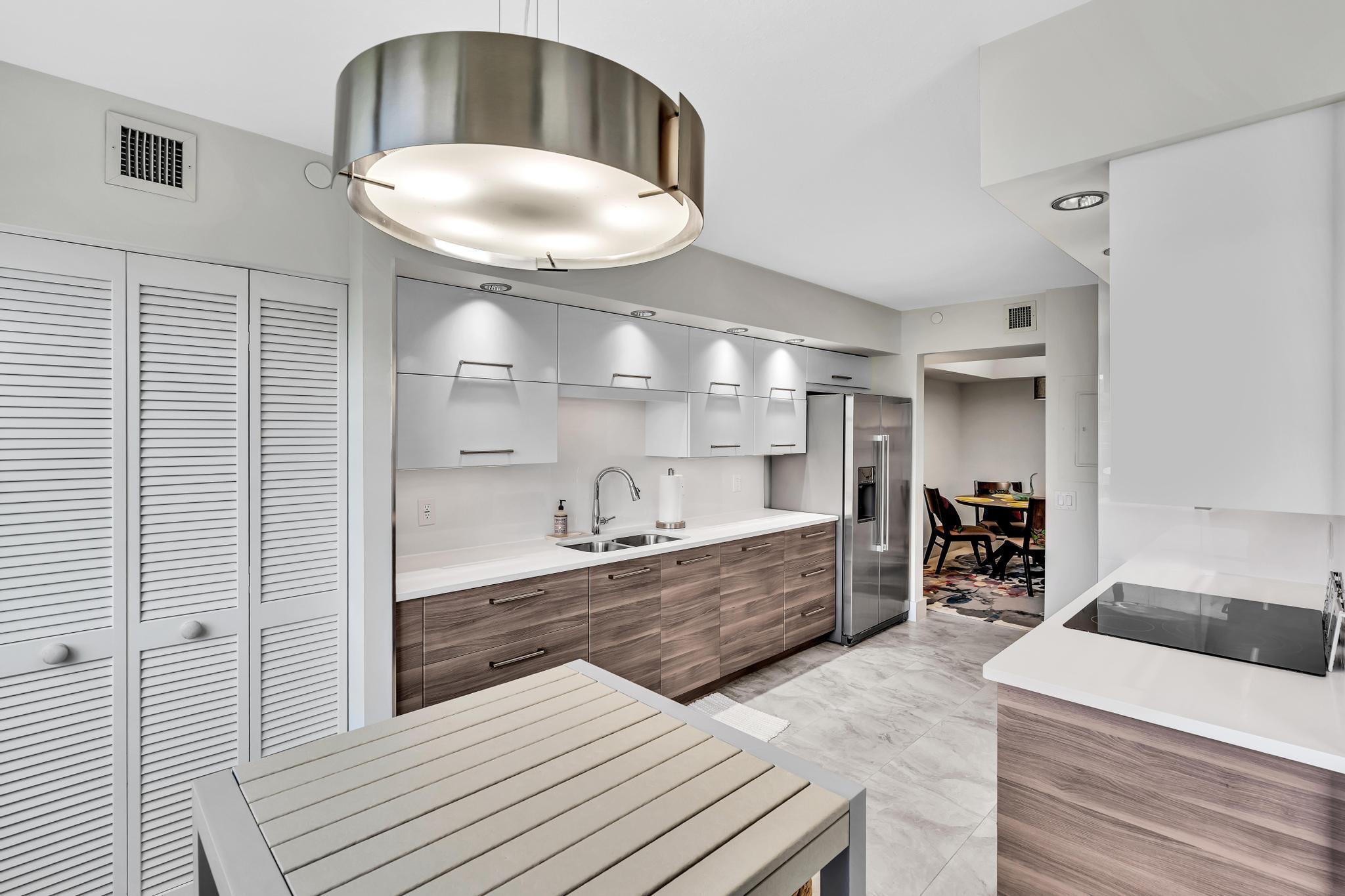 CARRON HOUSE CONDO - Residential