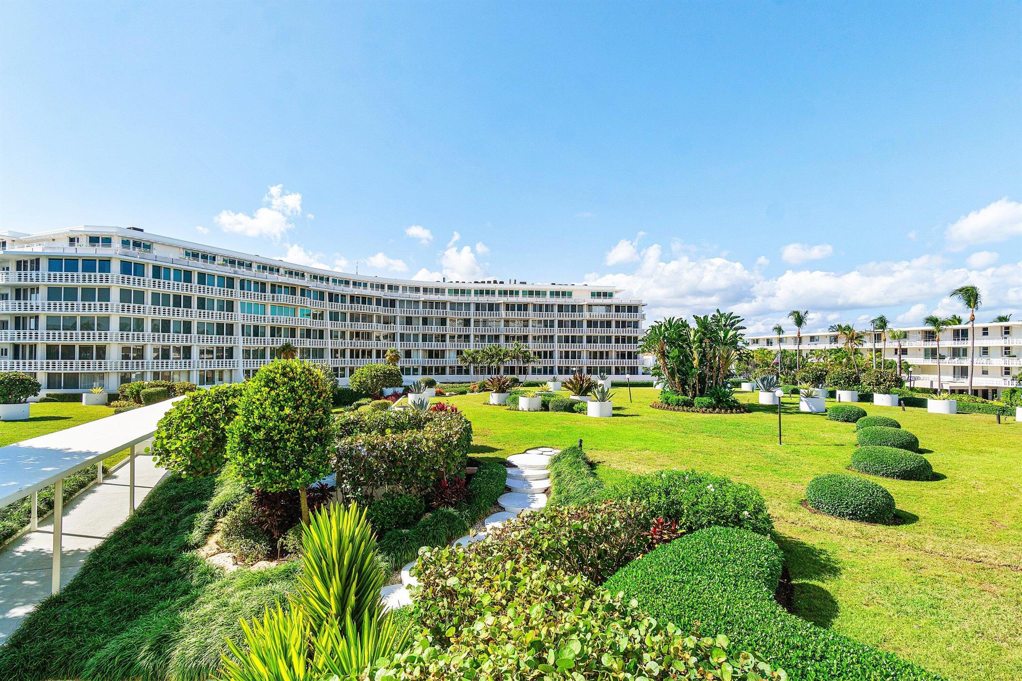 SUN AND SURF ONE HUNDRED - Residential