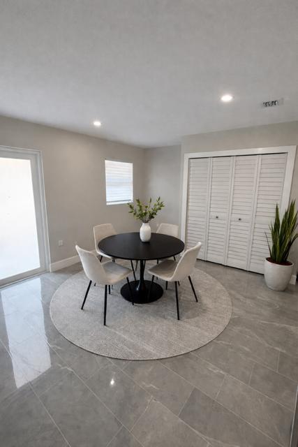 520 SW 13TH Place