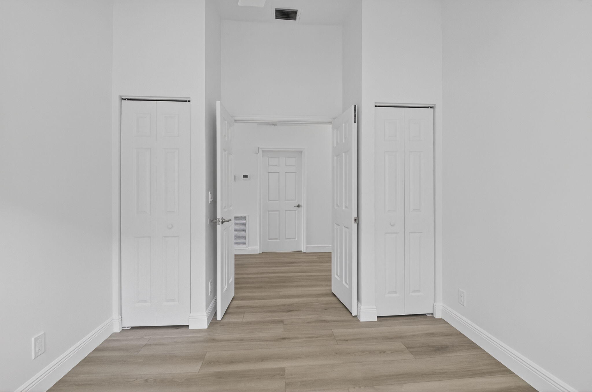Royal Lakes - Residential
