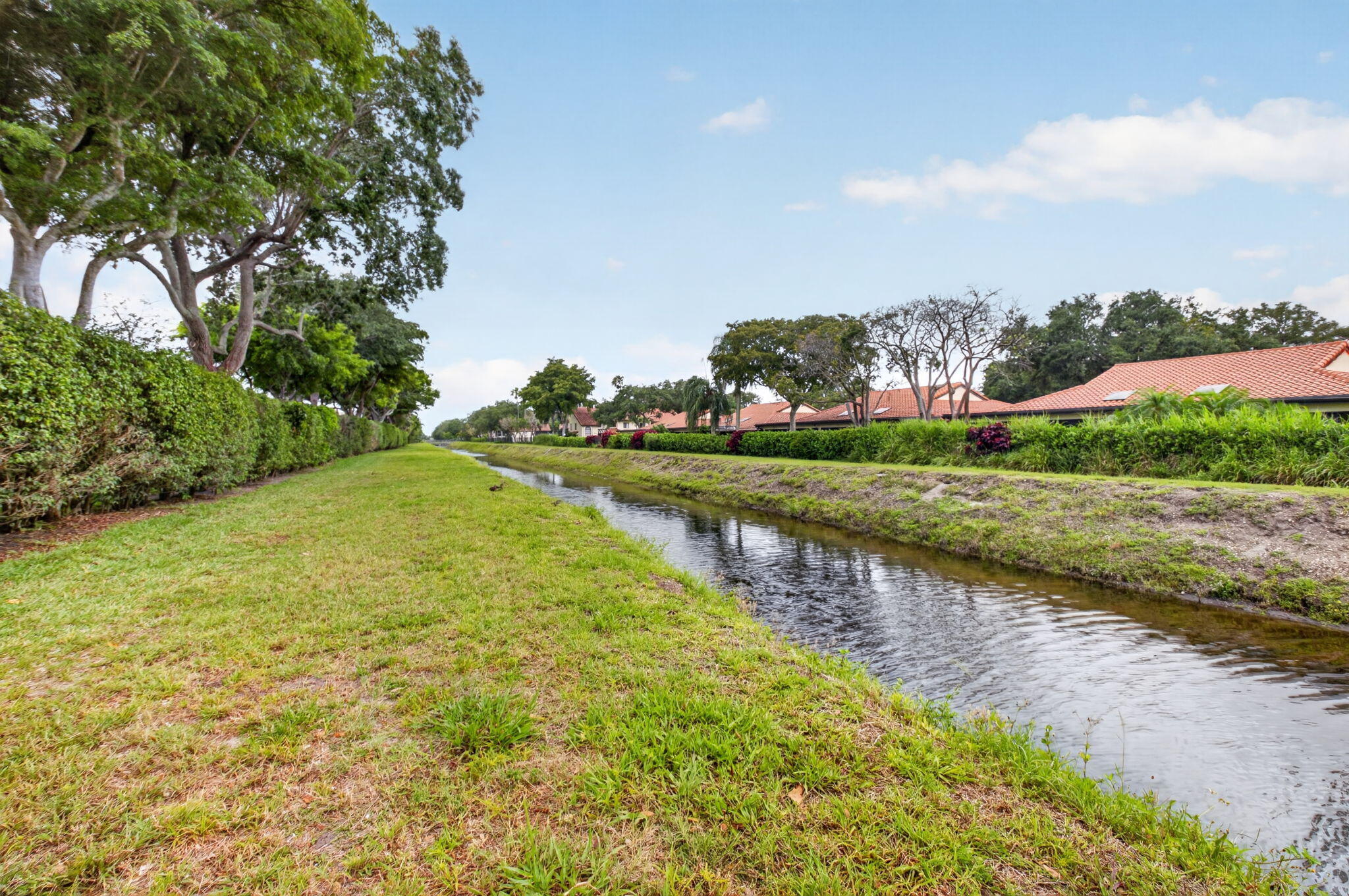 Royal Lakes - Residential