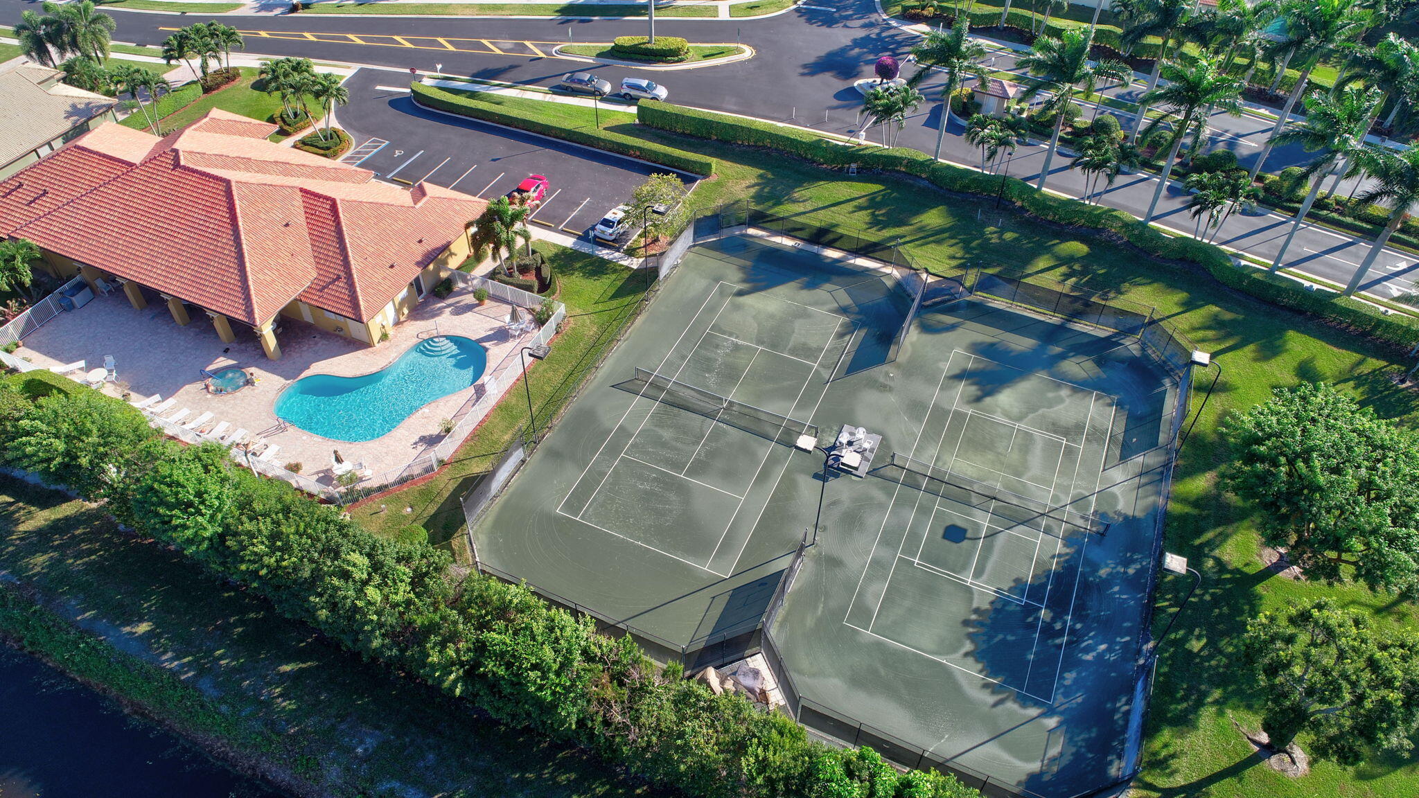 Royal Lakes - Residential