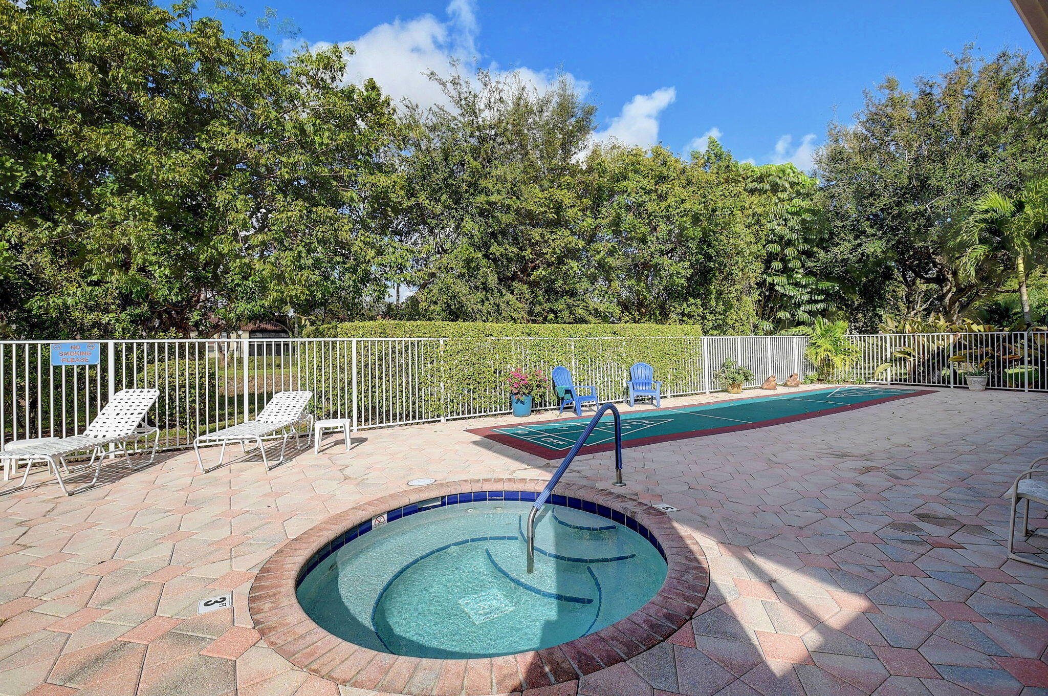 Royal Lakes - Residential