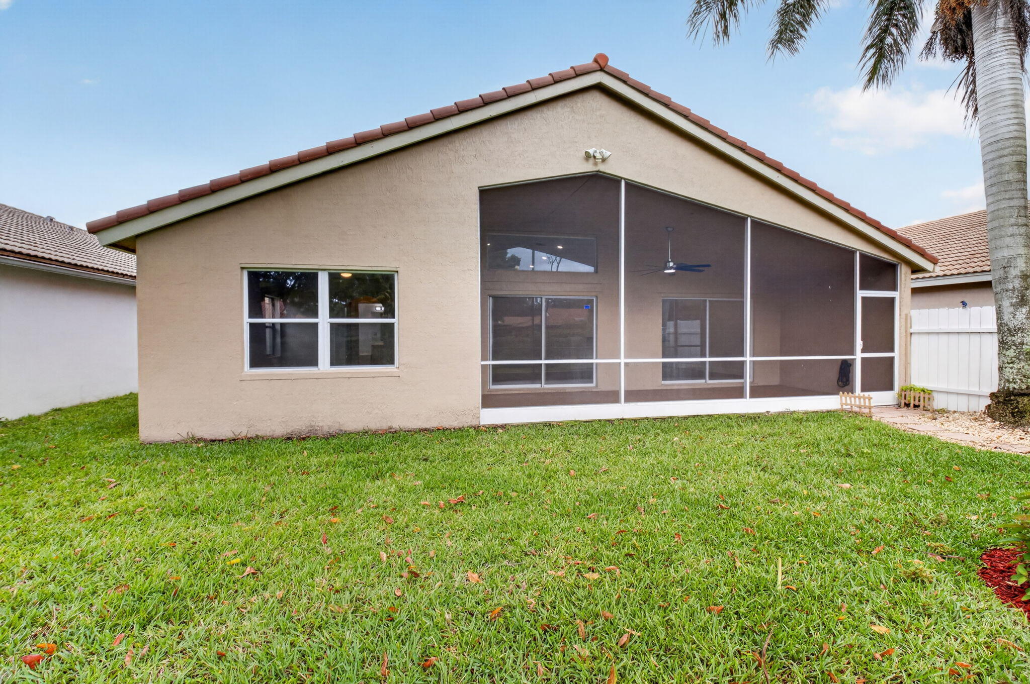 Royal Lakes - Residential
