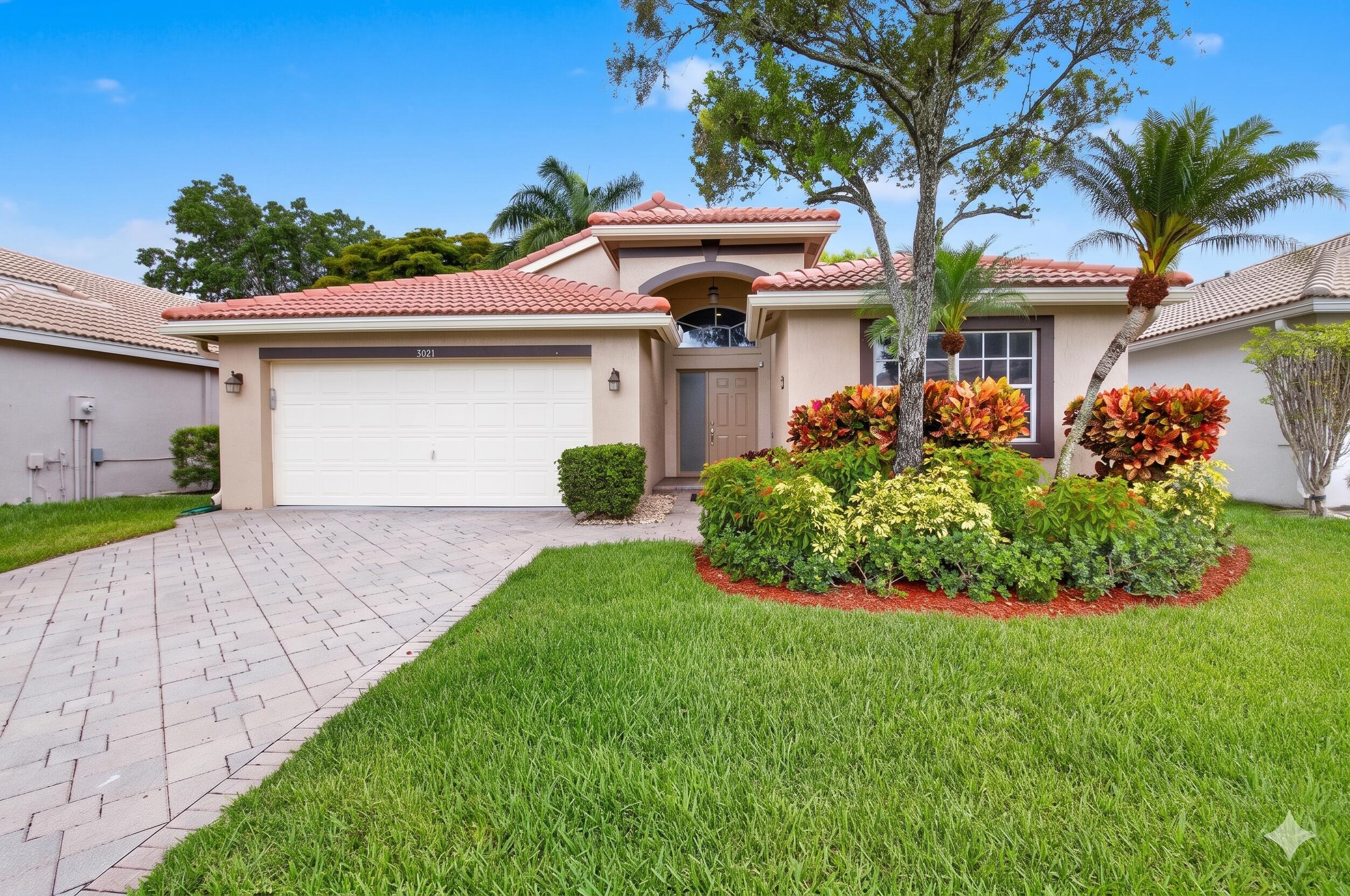 Royal Lakes - Residential