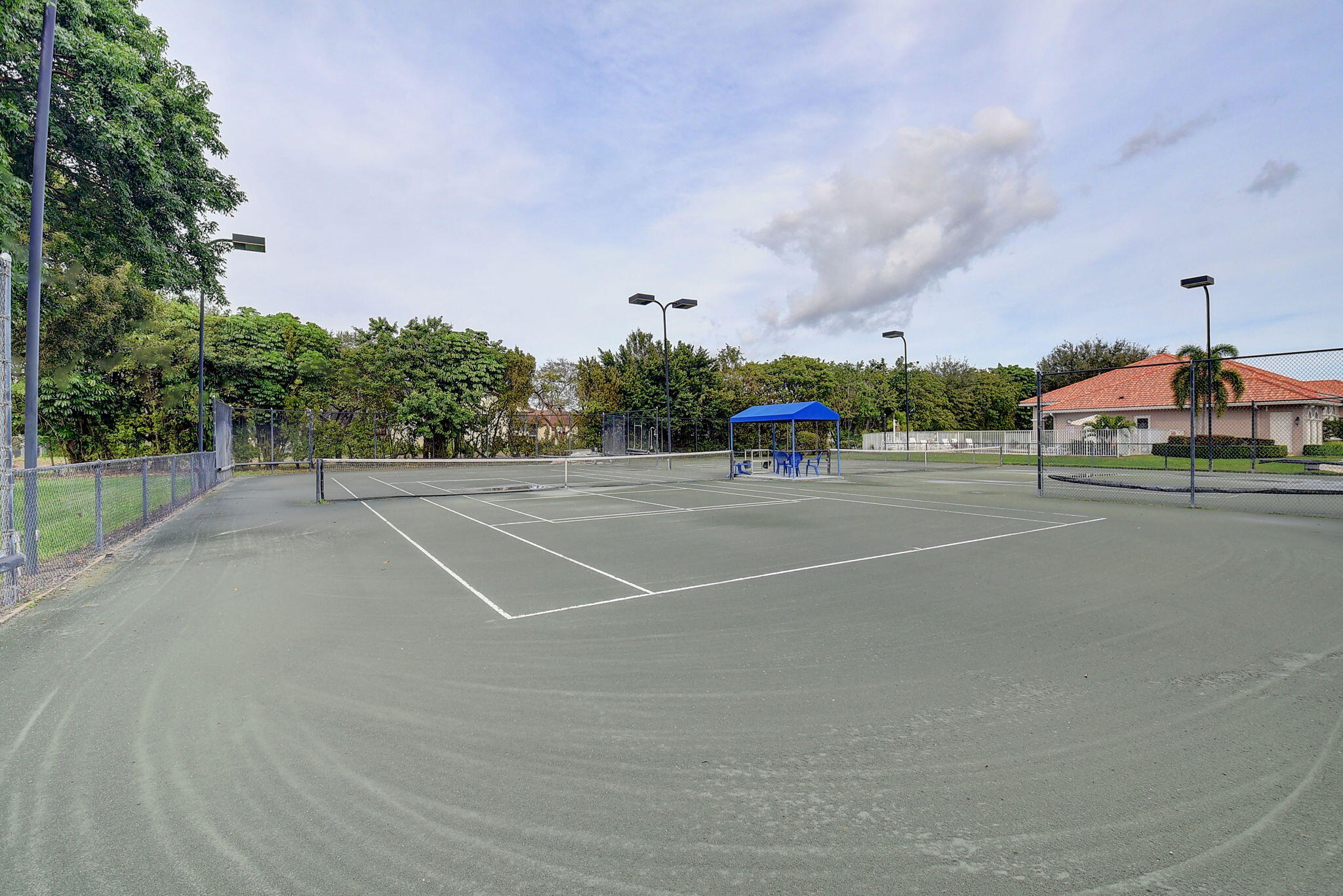Royal Lakes - Residential