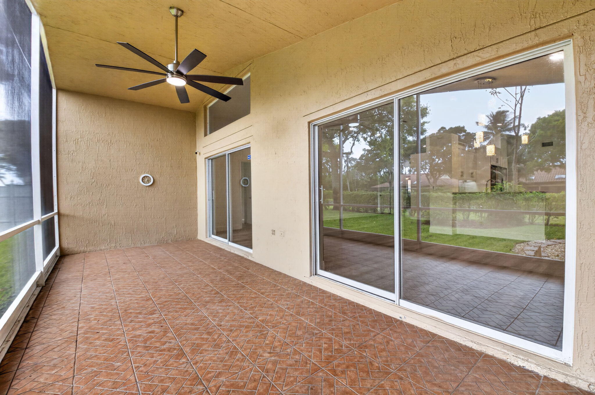Royal Lakes - Residential