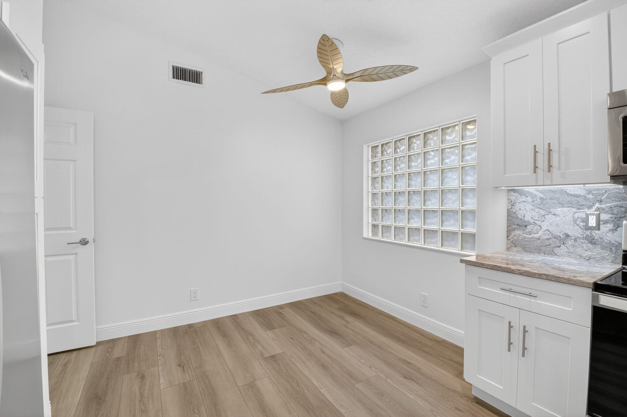 Royal Lakes - Residential