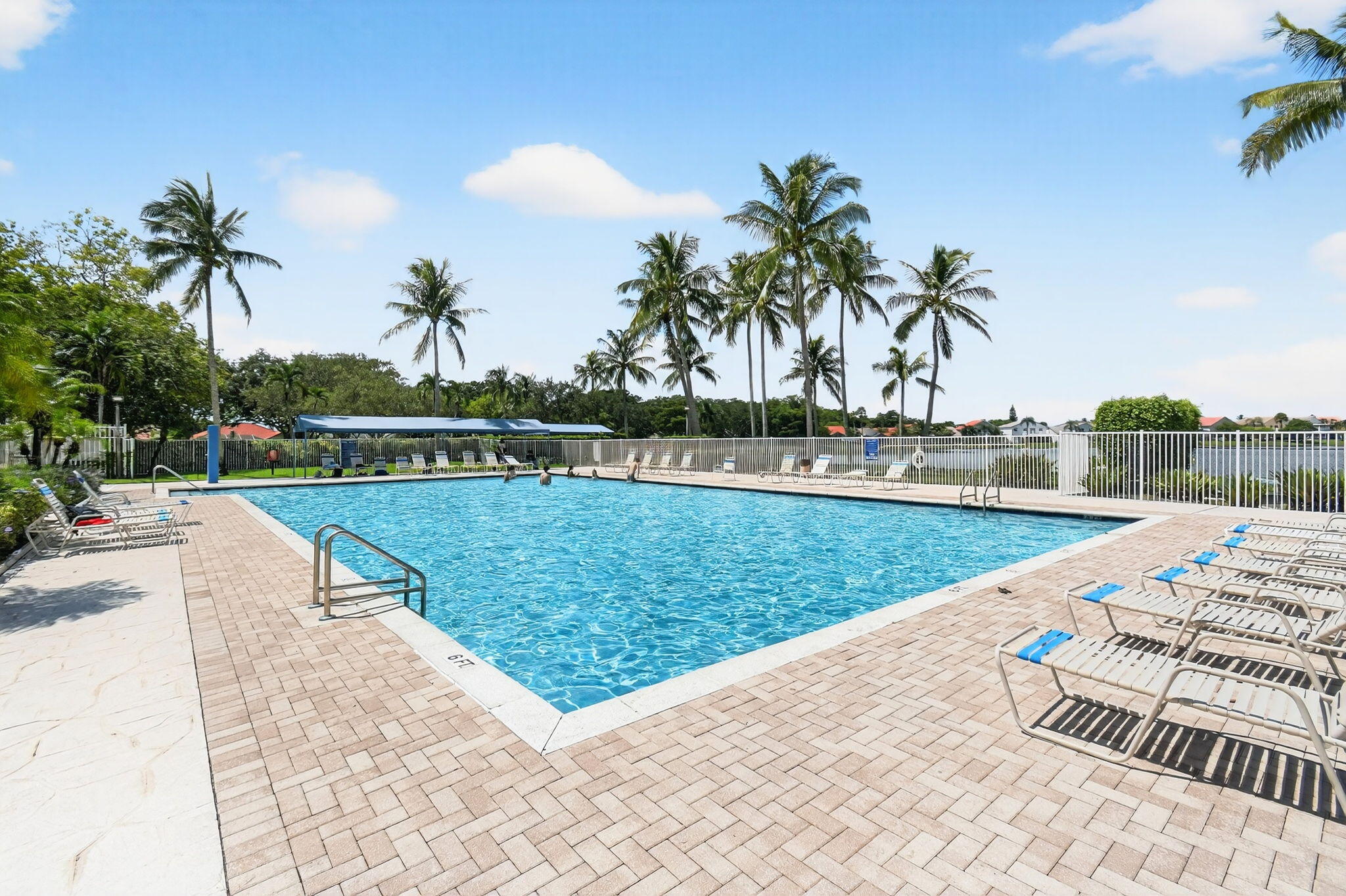 LAKE CHARLESTON - Residential