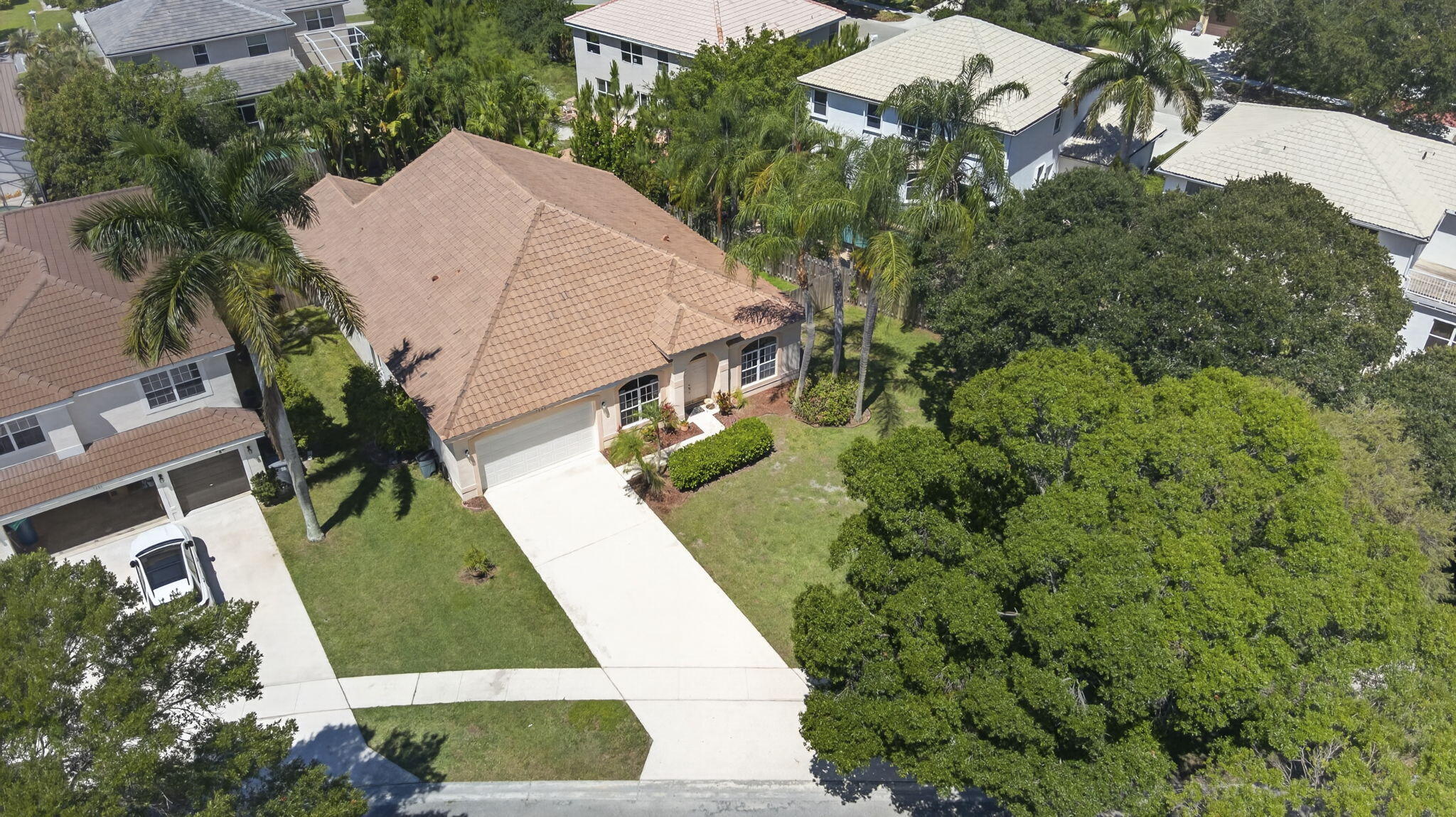 LAKE CHARLESTON - Residential