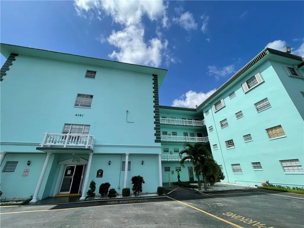 4141 NW 44th Ave Unit 420  