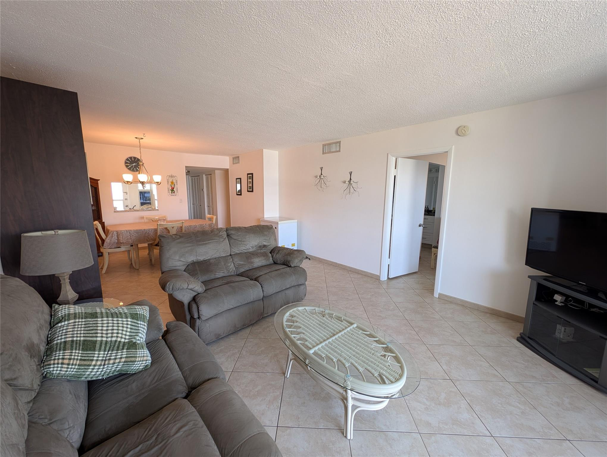 1893 S Ocean Drive 405