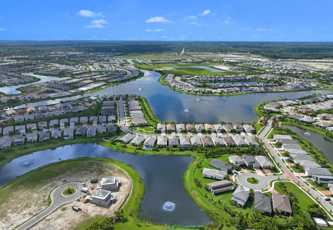 10389 Northbrook Circle