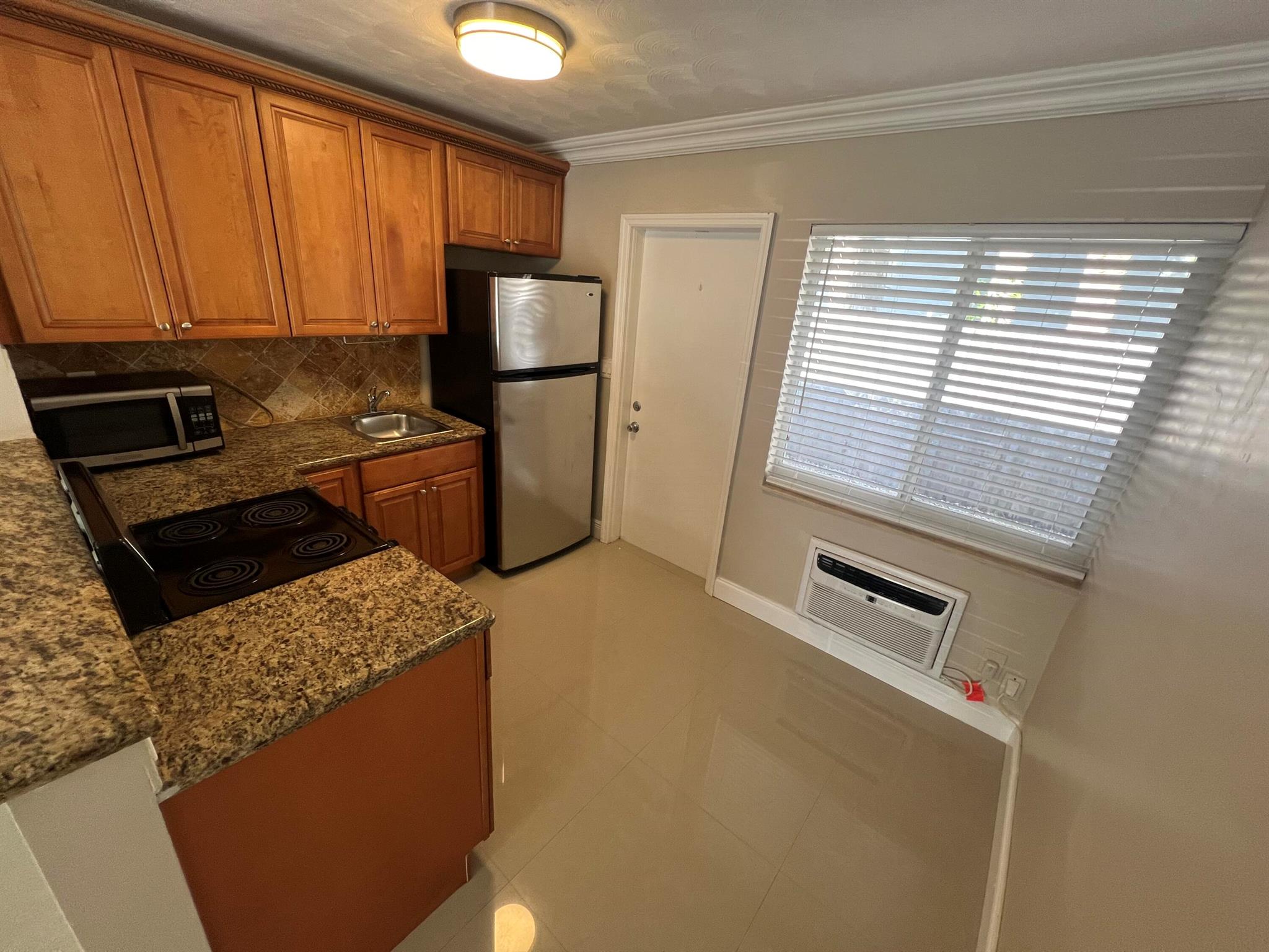 2809 Middle River Drive 4