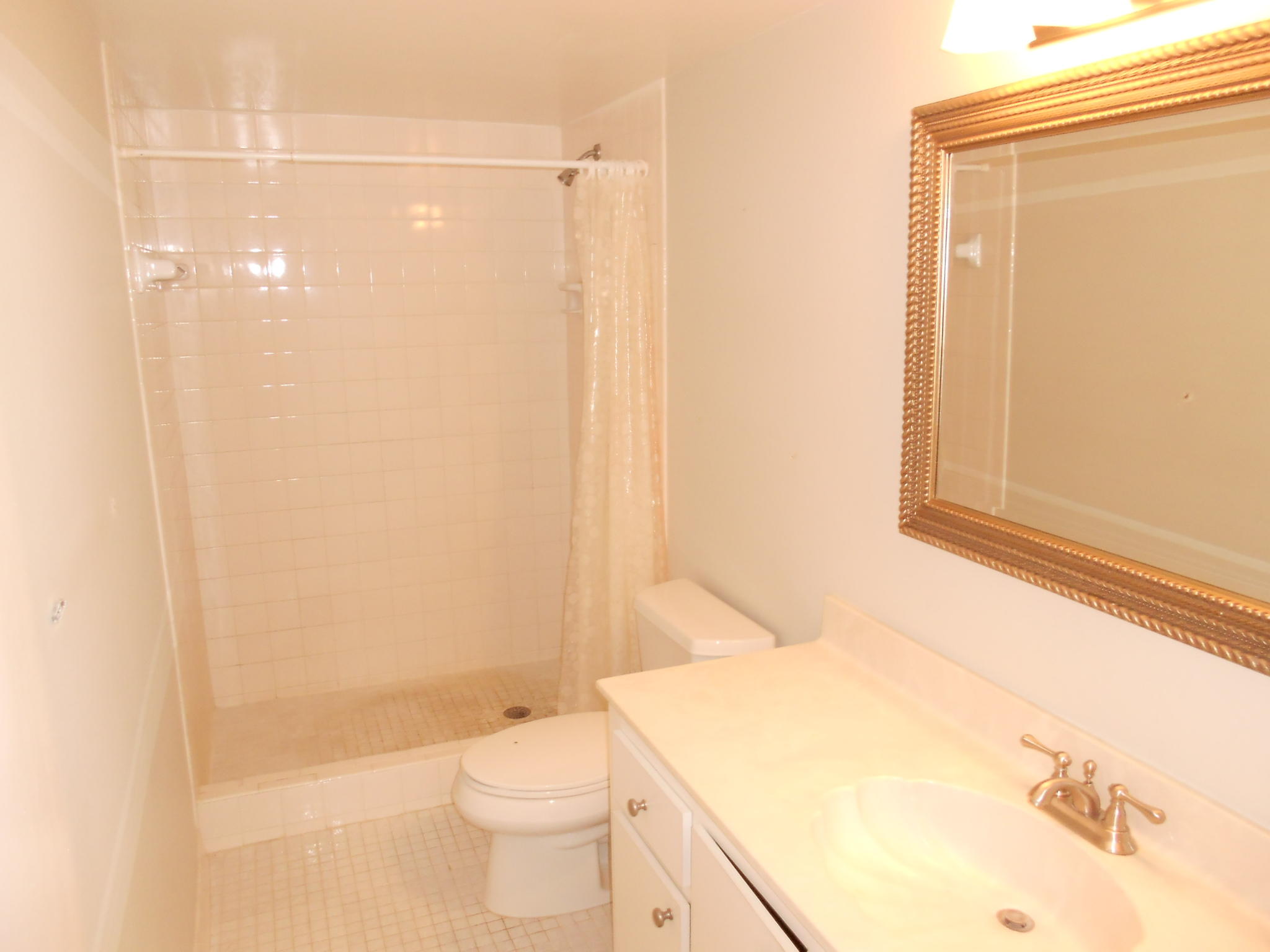 SPANISH WELLS CONDO II - Residential