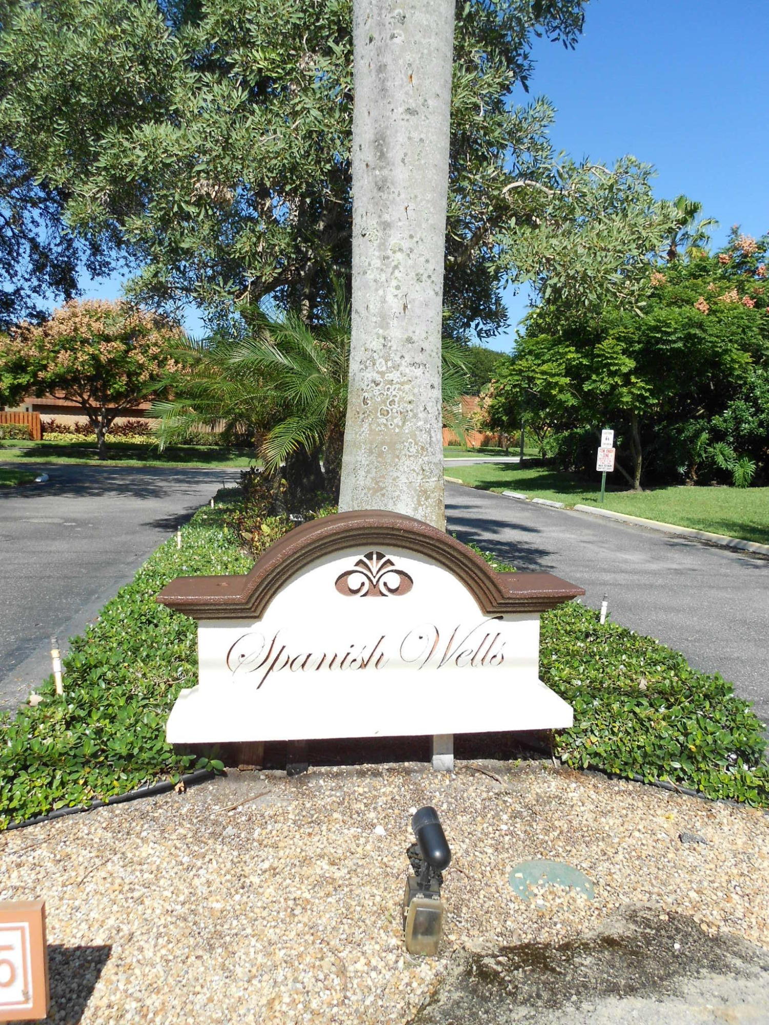 SPANISH WELLS CONDO II - Residential