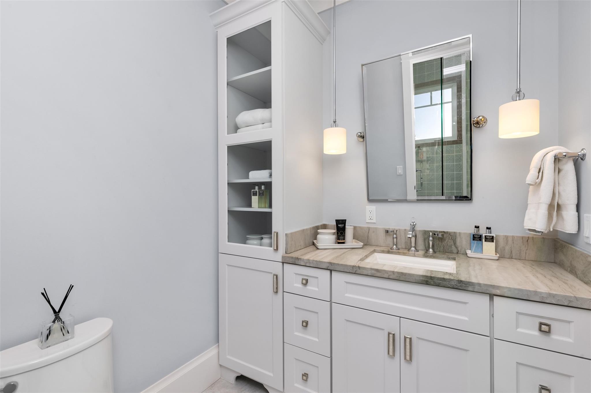 Gould Island 15-62 B - Residential