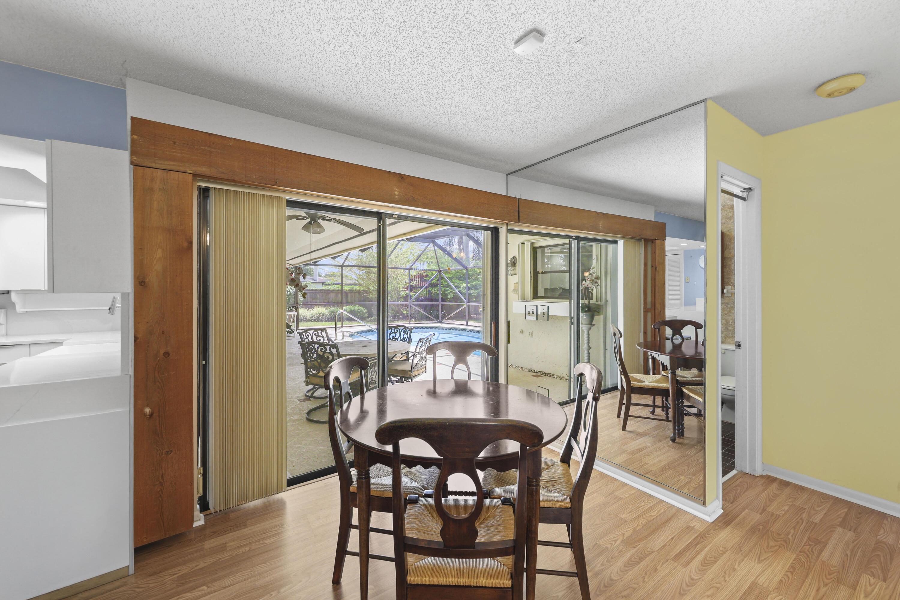 PINEWOOD EAST 2 OF WELLINGTON - Residential