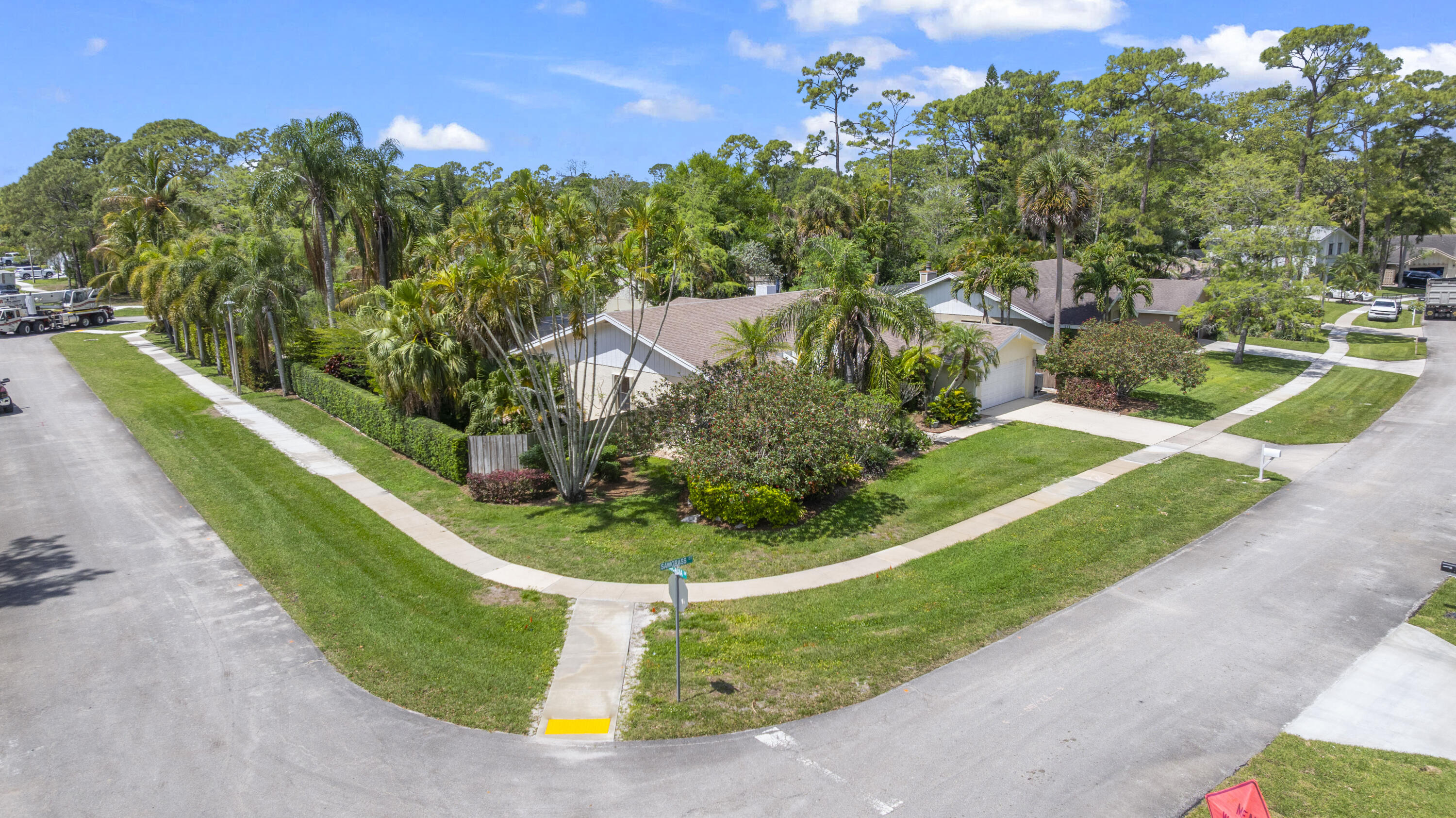 PINEWOOD EAST 2 OF WELLINGTON - Residential