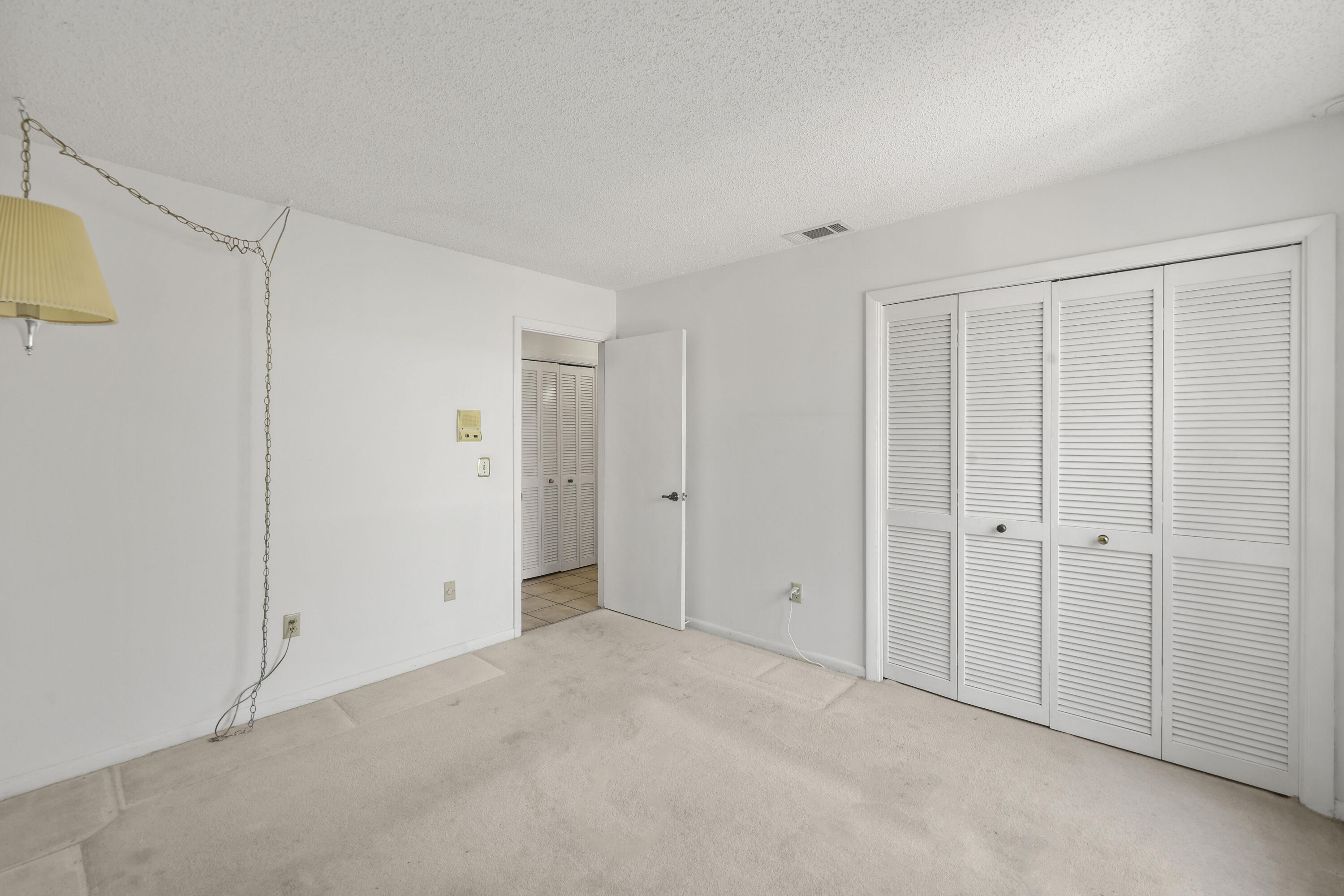 PINEWOOD EAST 2 OF WELLINGTON - Residential