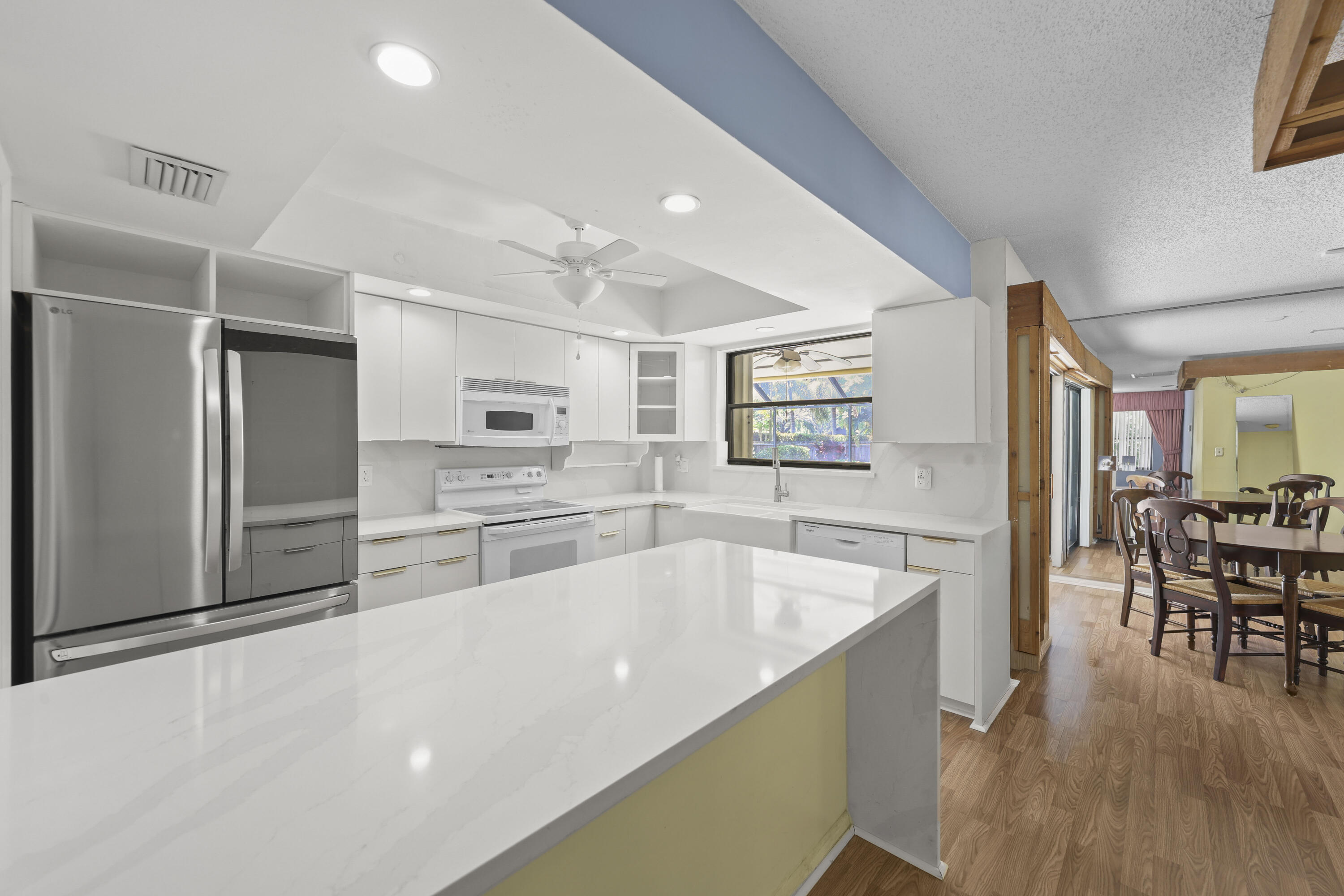 PINEWOOD EAST 2 OF WELLINGTON - Residential