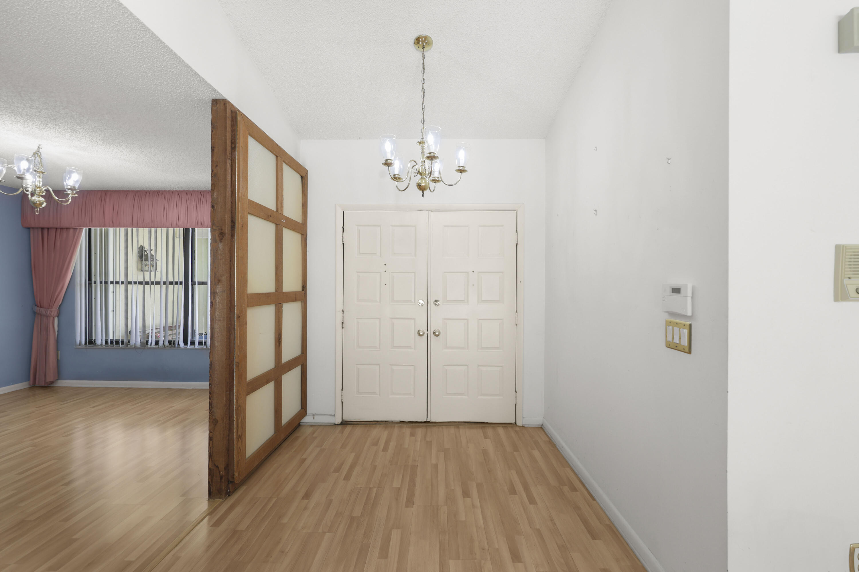 PINEWOOD EAST 2 OF WELLINGTON - Residential