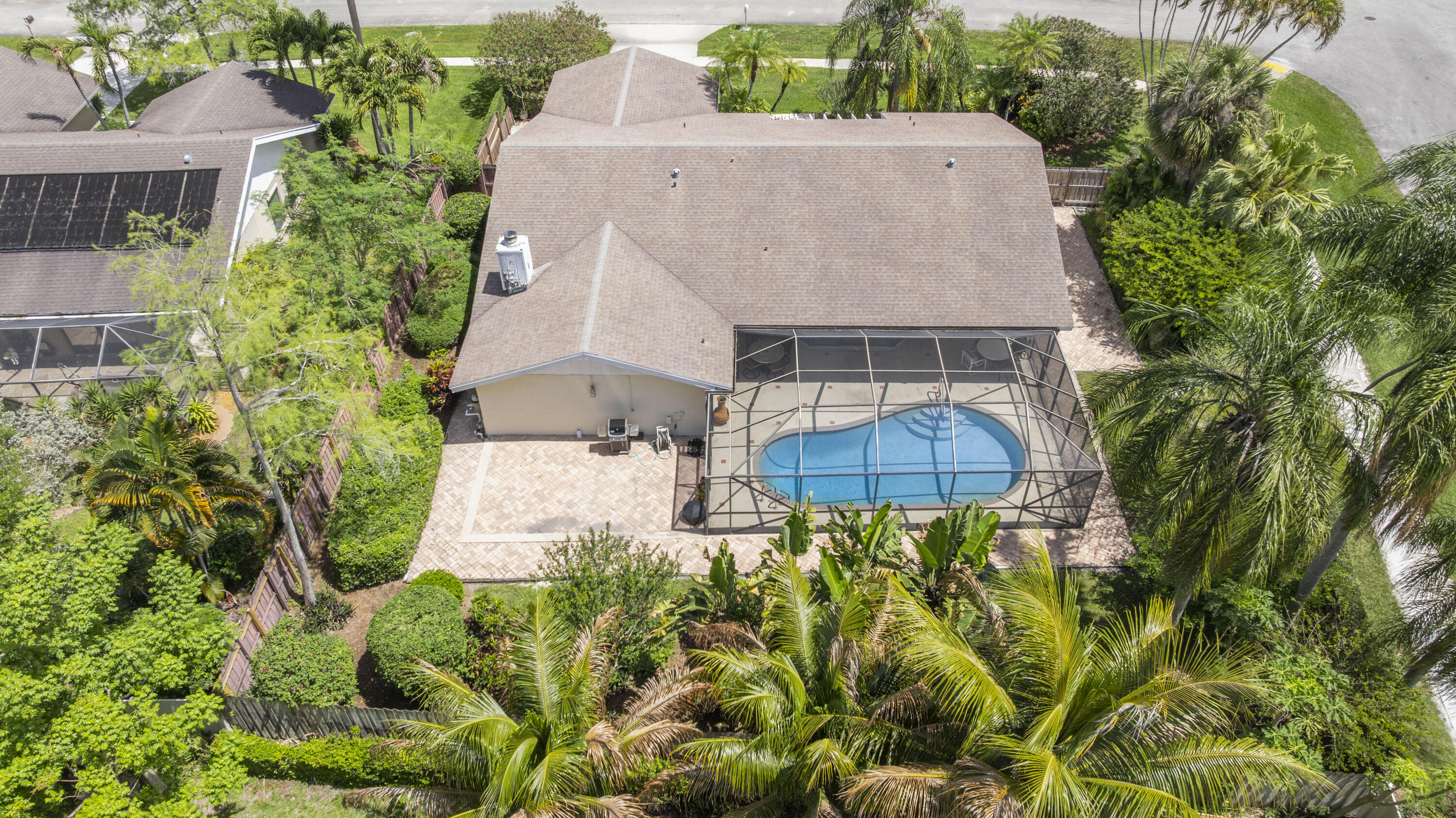 PINEWOOD EAST 2 OF WELLINGTON - Residential